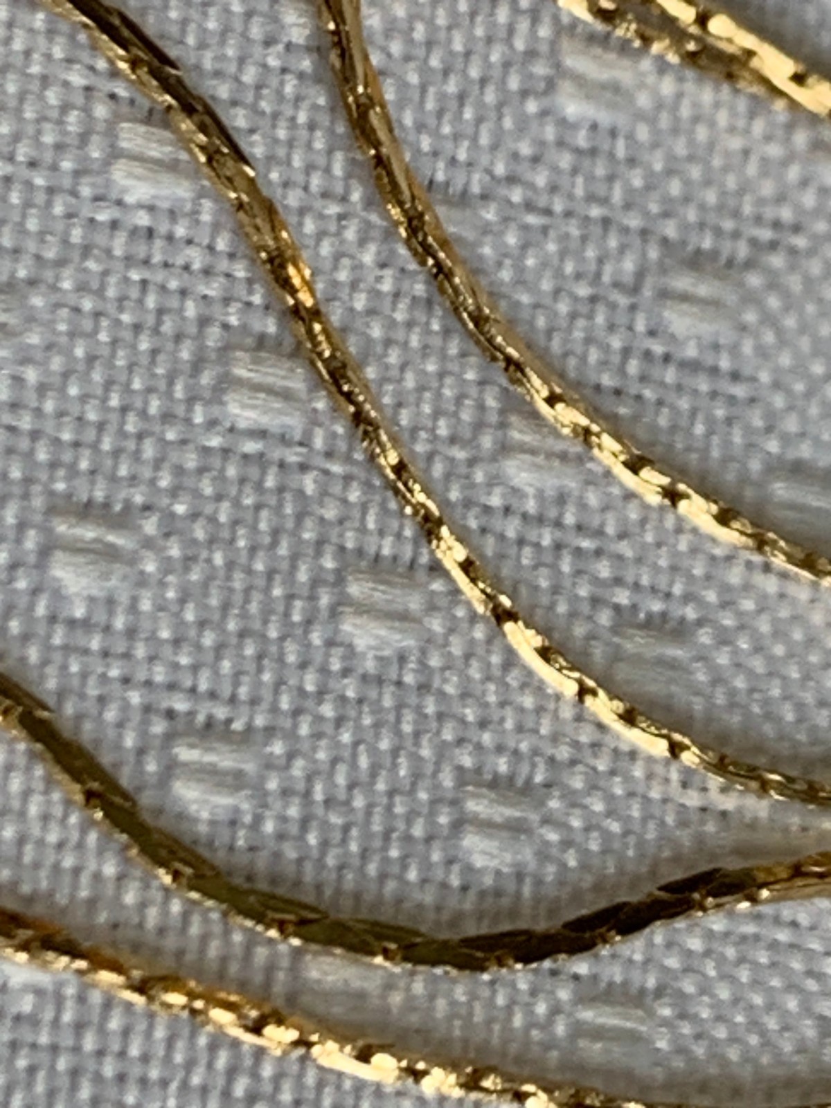 14K Yellow Gold Necklace 1.35g Fine Jewelry 18.5″ Cobra Chain Spring Clasp