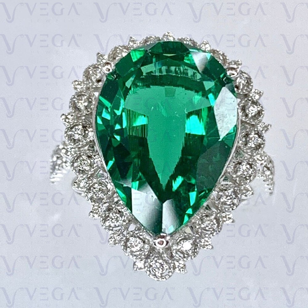 7.80Crt Pear Cut Natural Emerald and Diamond Wedding Ring 18K White Gold Plated
