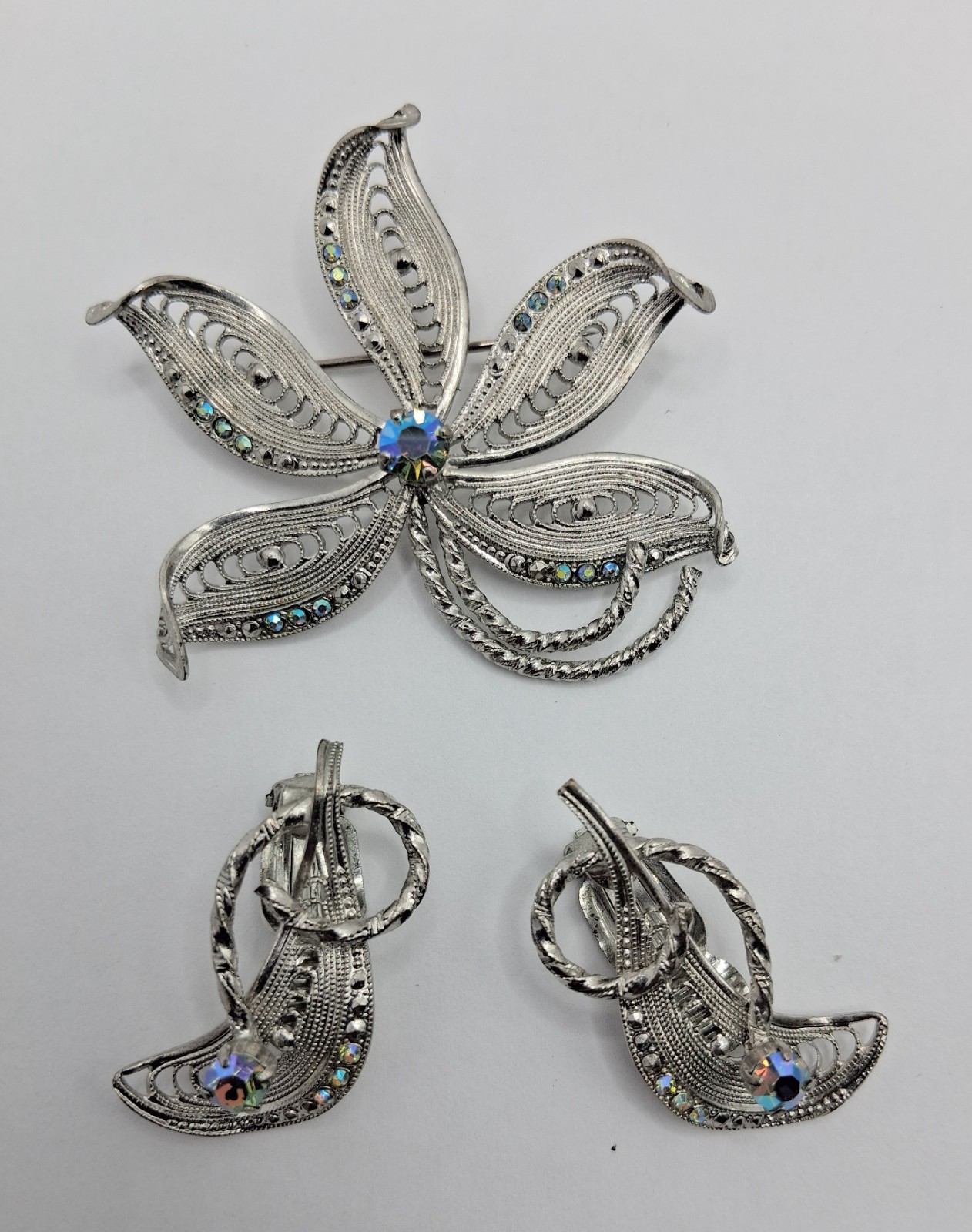 Vintage Western Germany Filigree Flower Brooch & Germany Clip On Earrings Set AB