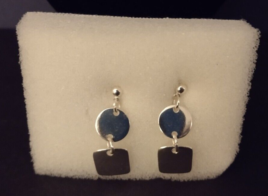 “CIRCLE MEETS THE SQUARE’ Earrings by: Designs R3372 / [NEW}.