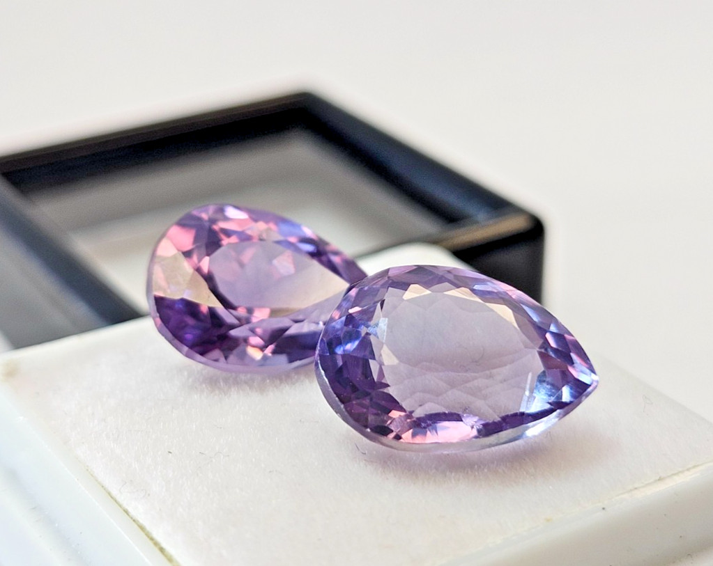 Pear Cut Alexandrite 23-24 Ct Colour Change EGL CERTIFIED Pair Gemstone FR-166