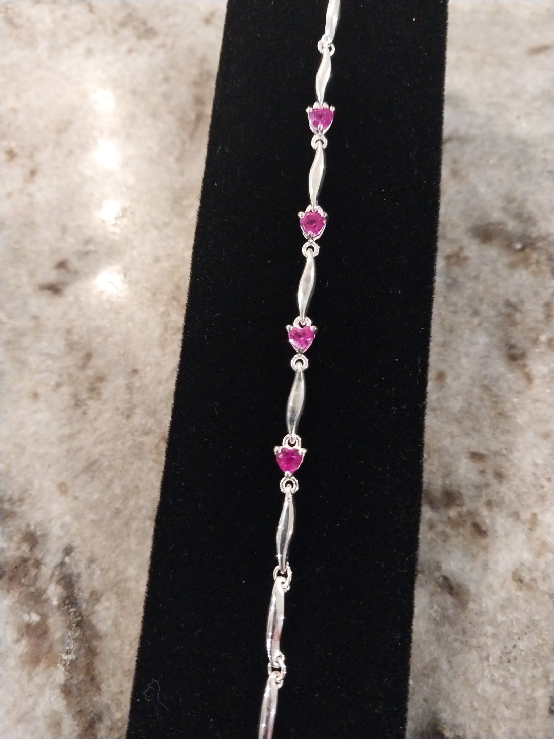 Lab Created Ruby Heart Station Bracelet in Sterling Silver (7.25 In) 1.35 ctw