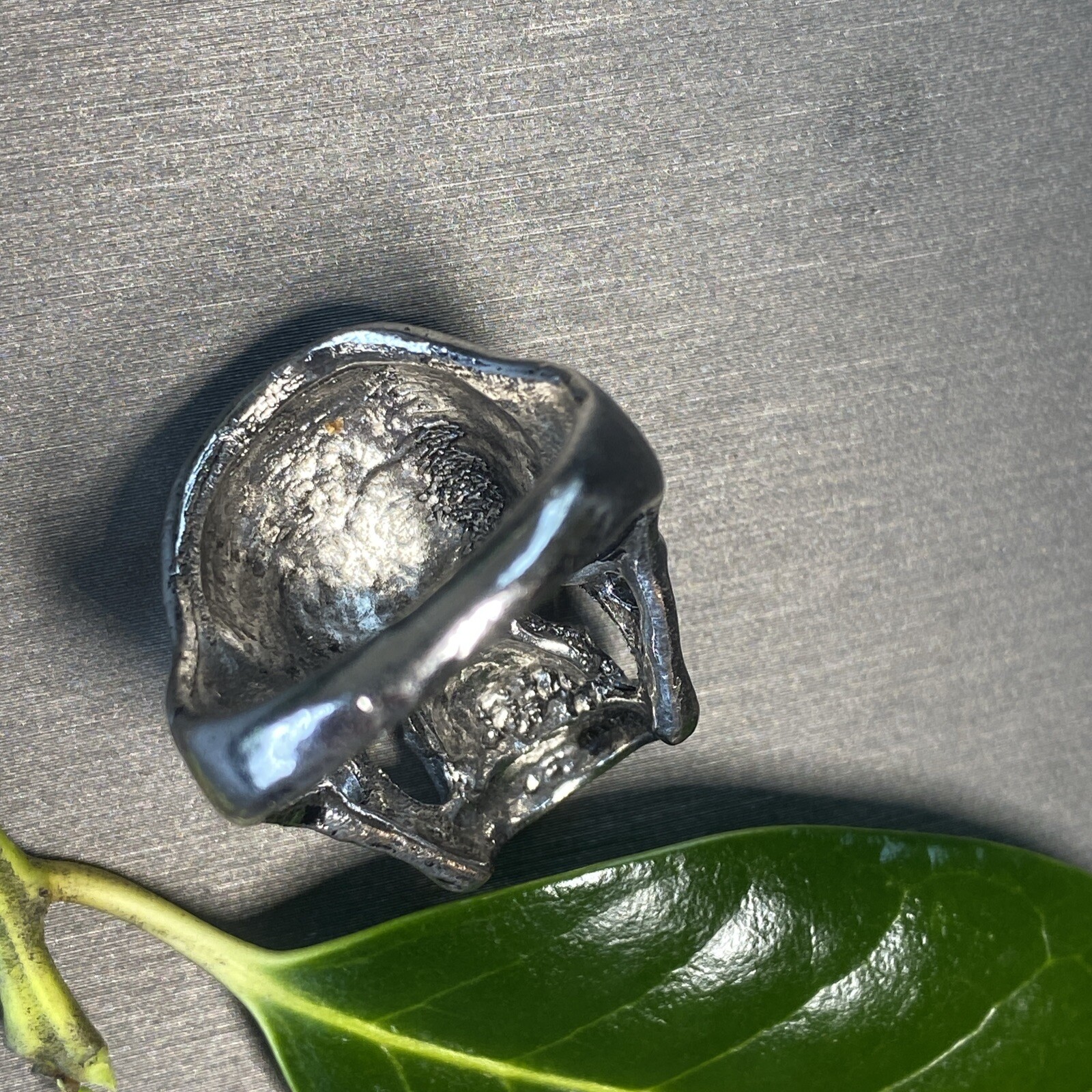 Vintage Mens Skull Ring Estate Jewelry Pre-Owned Size 11 Macabre
