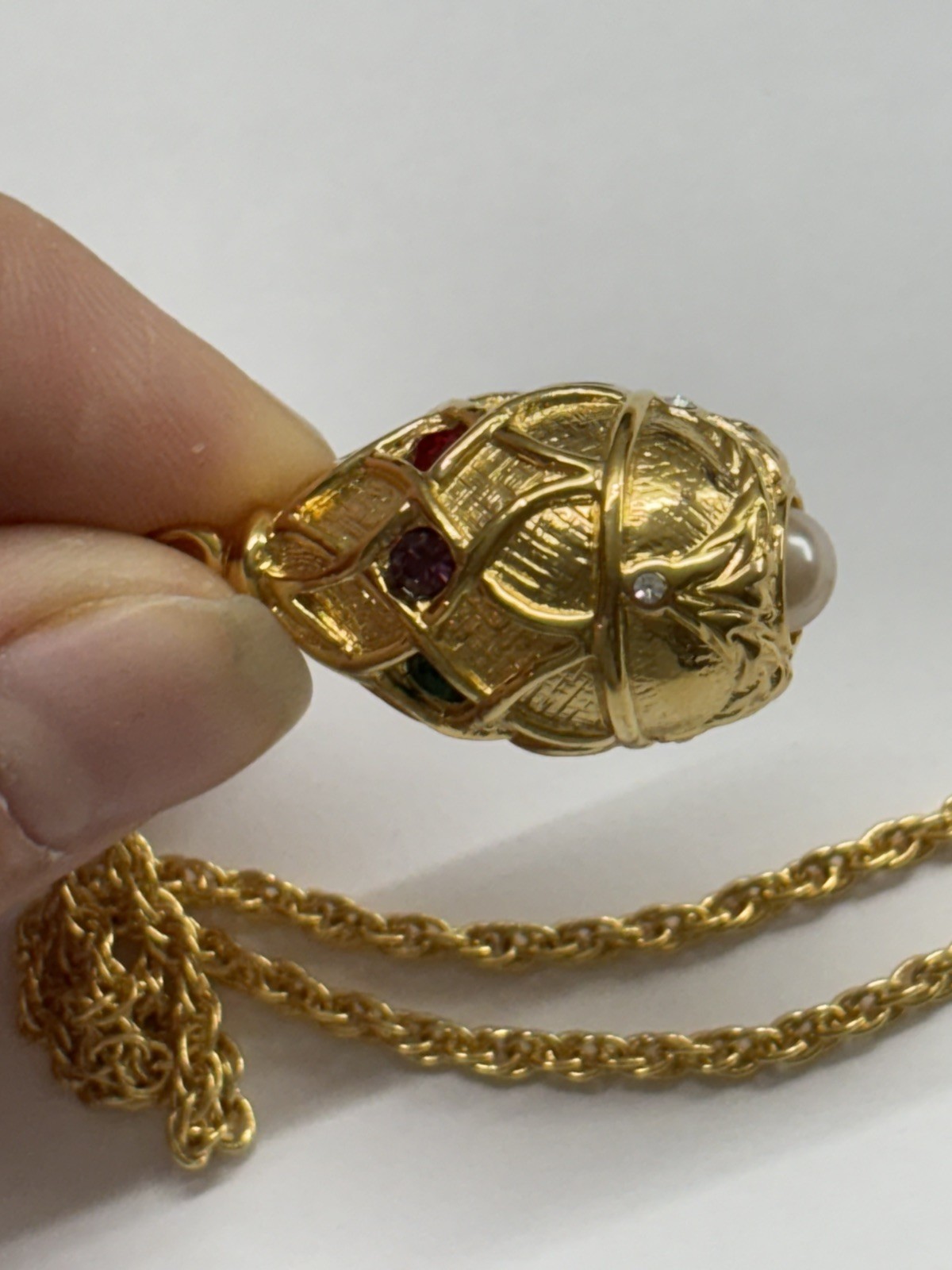Vintage Joan Rivers Jeweled Egg Pendant NecklaceGemstones Gold Tone Egg
