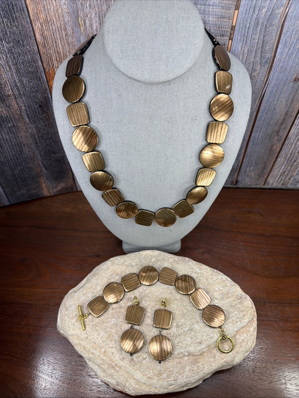 Vintage disc copper plastic wood grain bracelet, necklace & Earrings