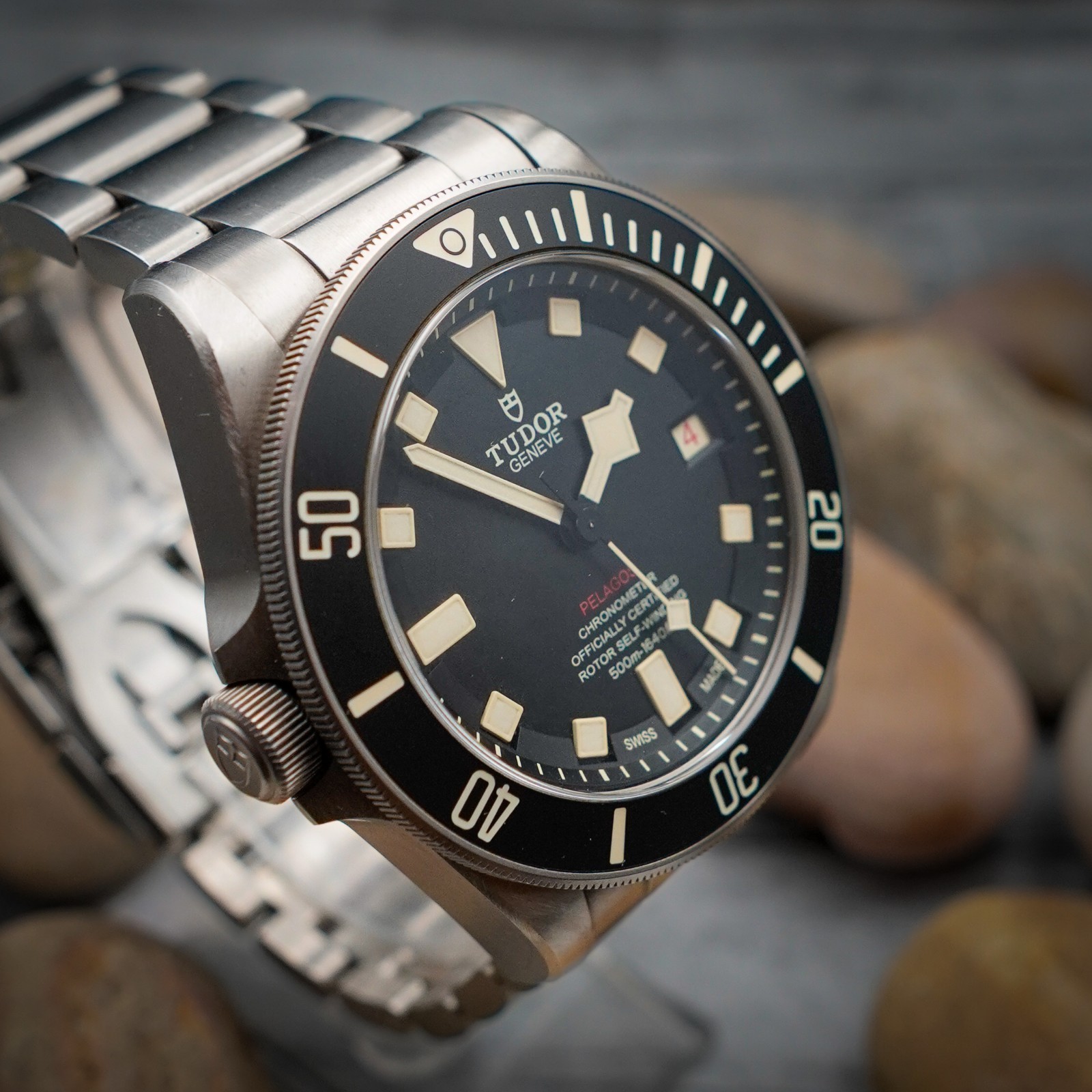 TUDOR Pelagos 25610TNL black dial 42mm extra rubber strap