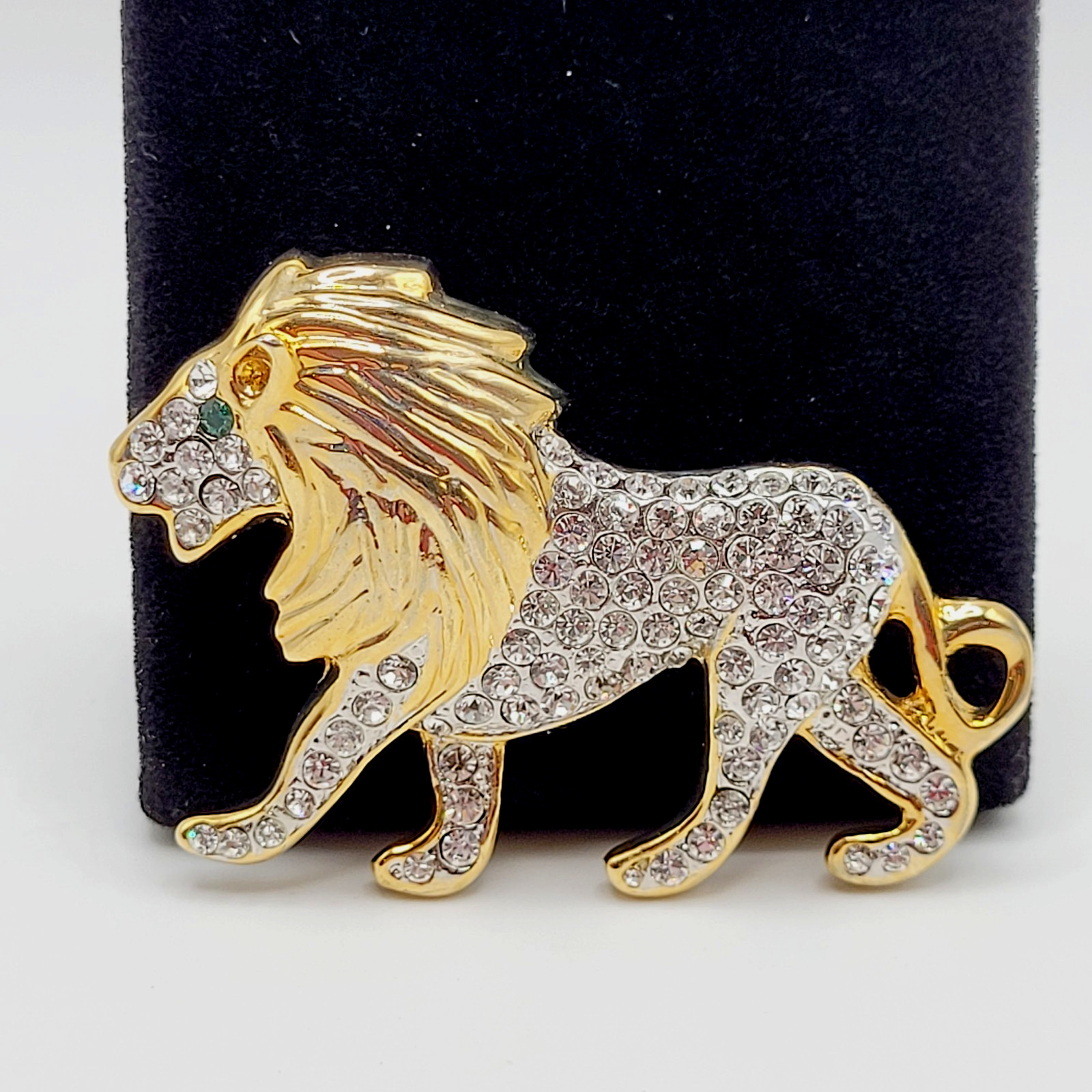 Lion Walking Curled Tail Green Eye Pave Sparkling Crystal Gold Tone Vtg Brooch