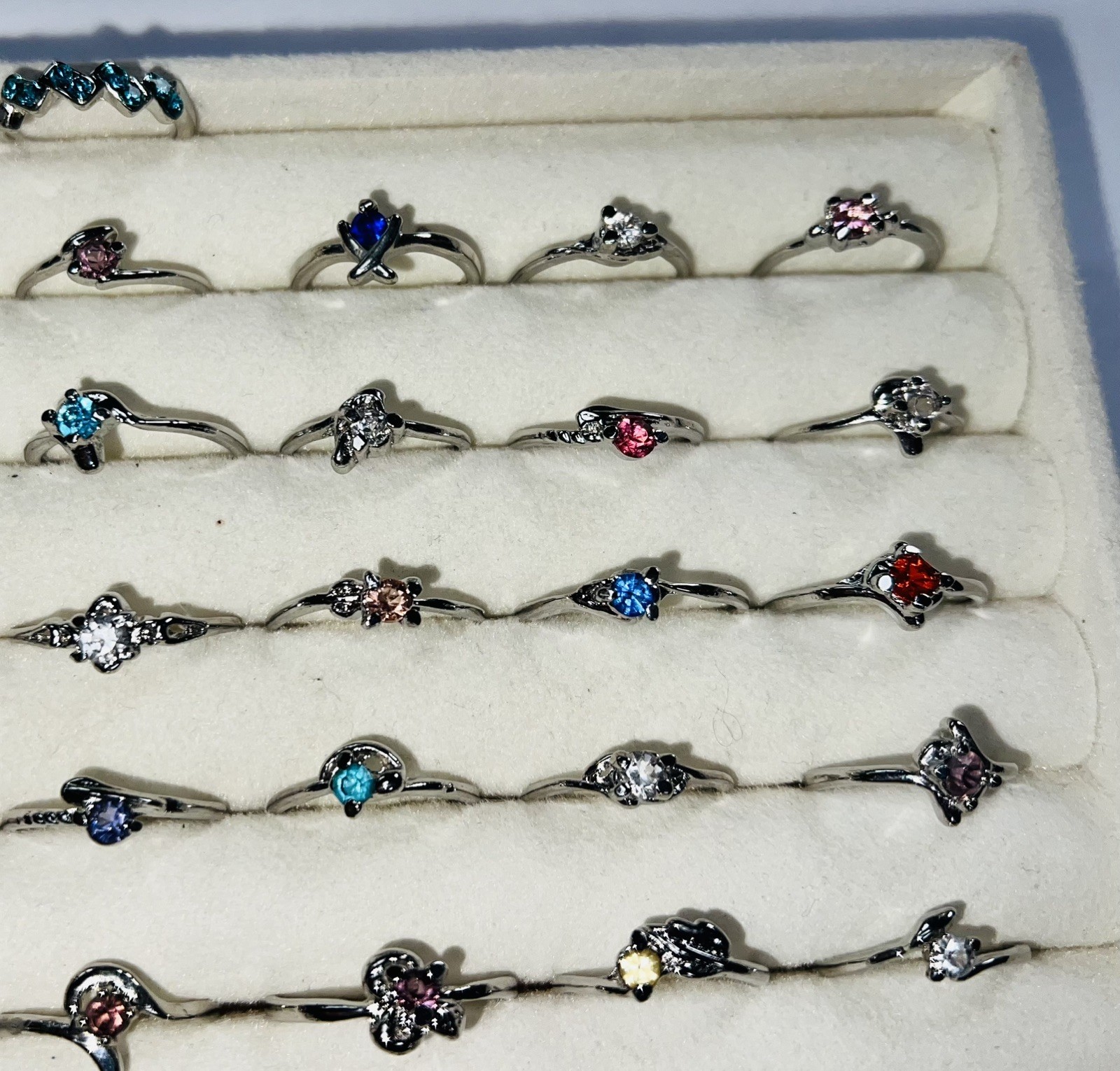 Bundle Of 50 Lovely Silver Coloured Rhinestone RINGS Single & Multiple Gem Stone