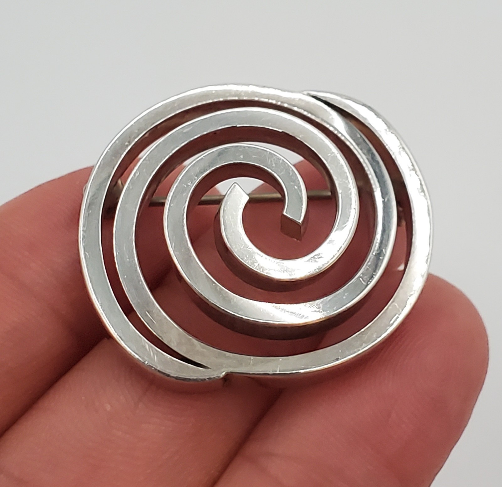VTG 925 Spiral Brooch 1.25in Sterling Silver Solid 15g Abstract 3D Geometric