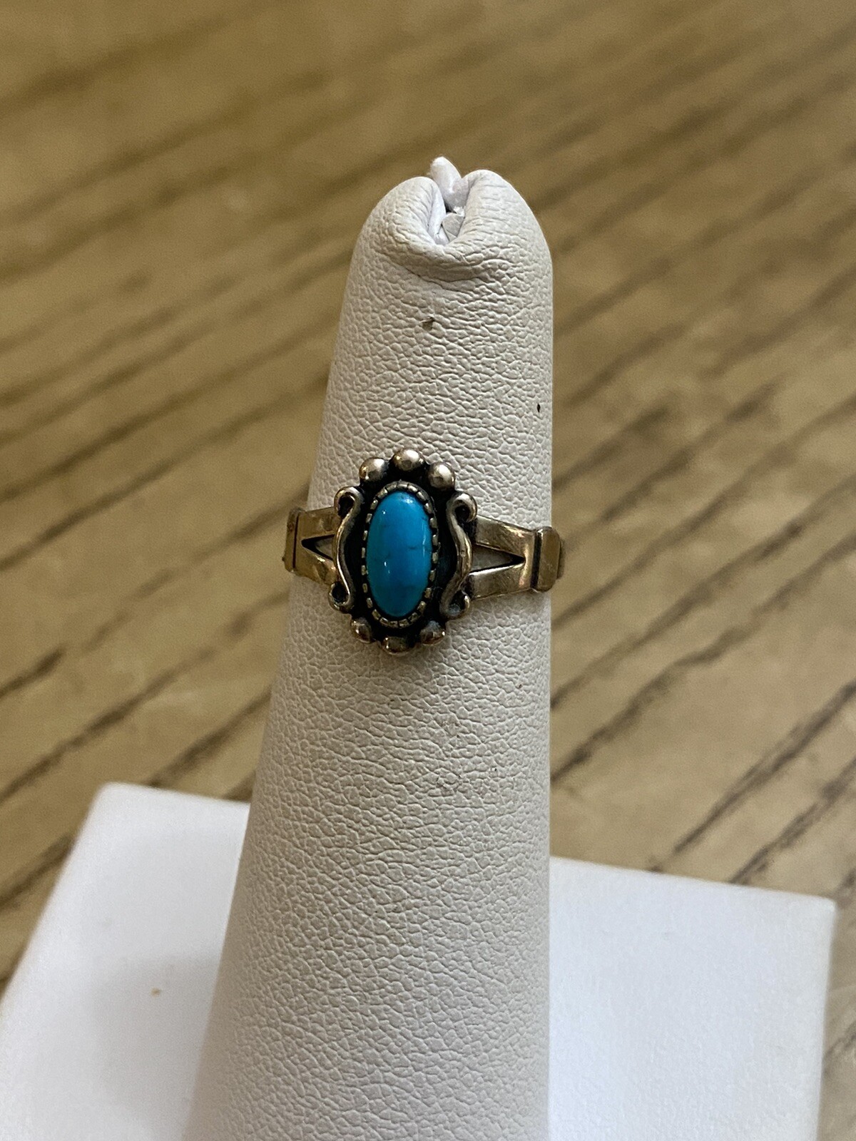 Wheeler Mfg. Vintage Navajo Inspired 925 Sterling Turquoise Stone Ring Sz 4.25
