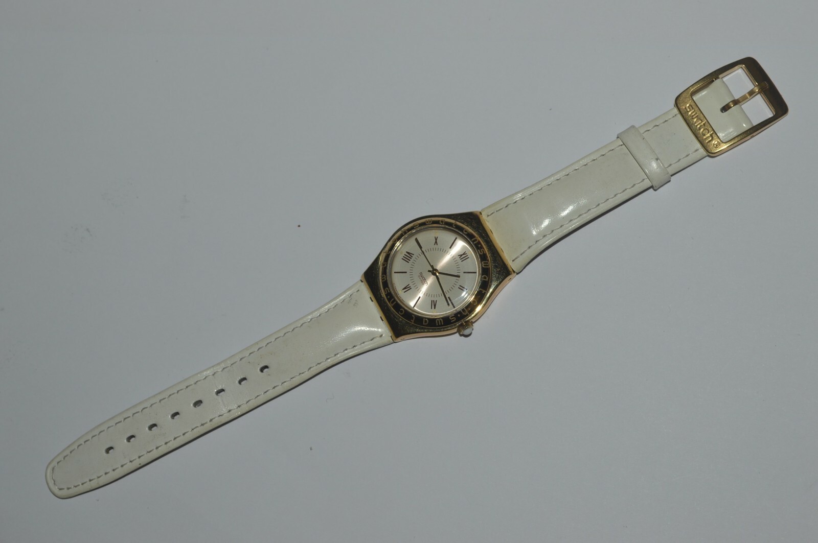 Swatch IRONY Medium Watch YLG109 MALAKO 1998 Swiss Ladies Stainless Steel 33 mm