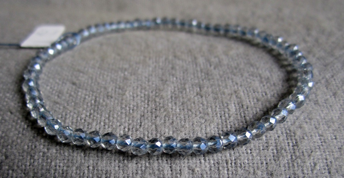 Light Blue Spinel Bracelet – Fac. Ø ~3mm / ~15-20 cm Arm Width – Elastic