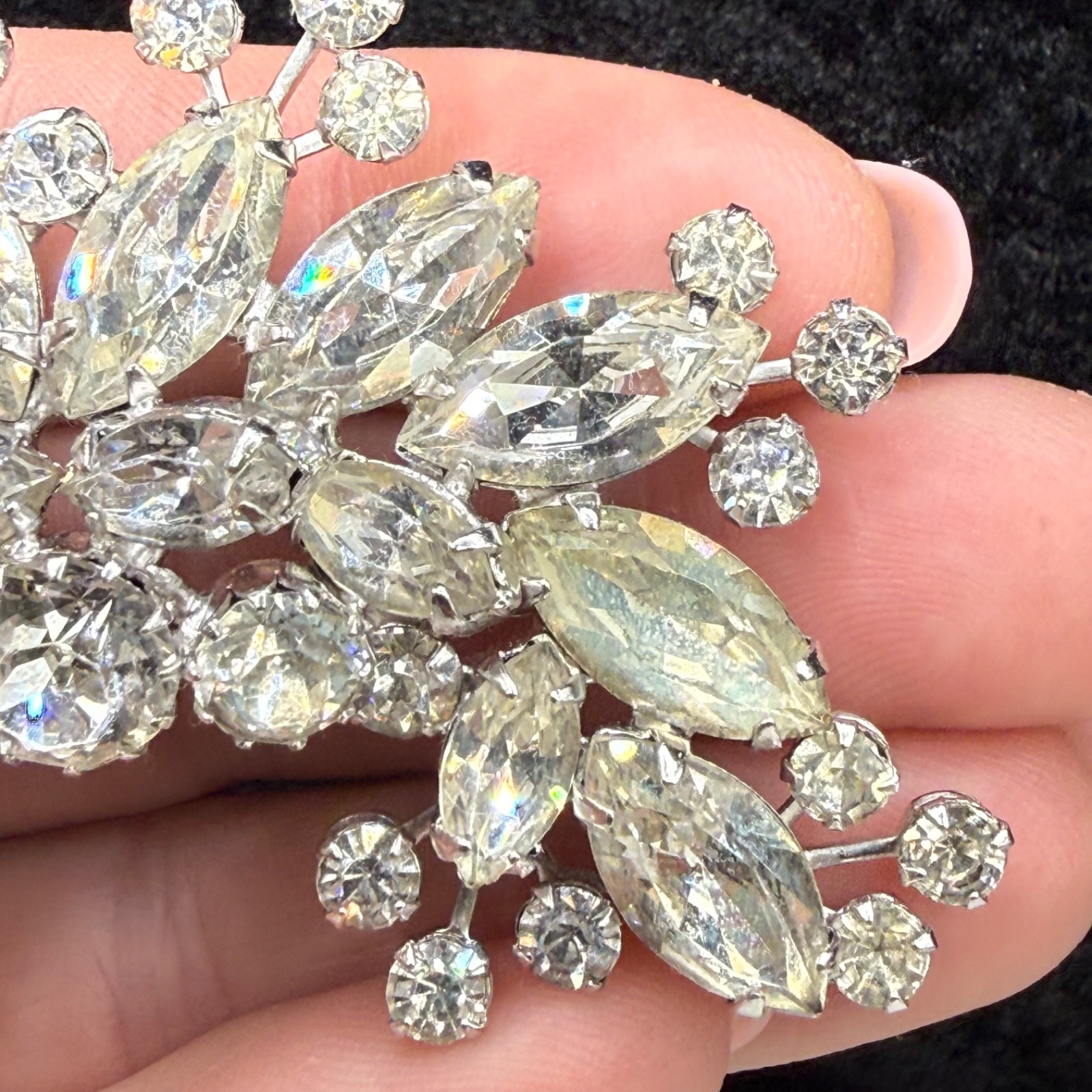 Vintage Weiss Rhinestone Brooch Spray Stunning Clear Sparkle