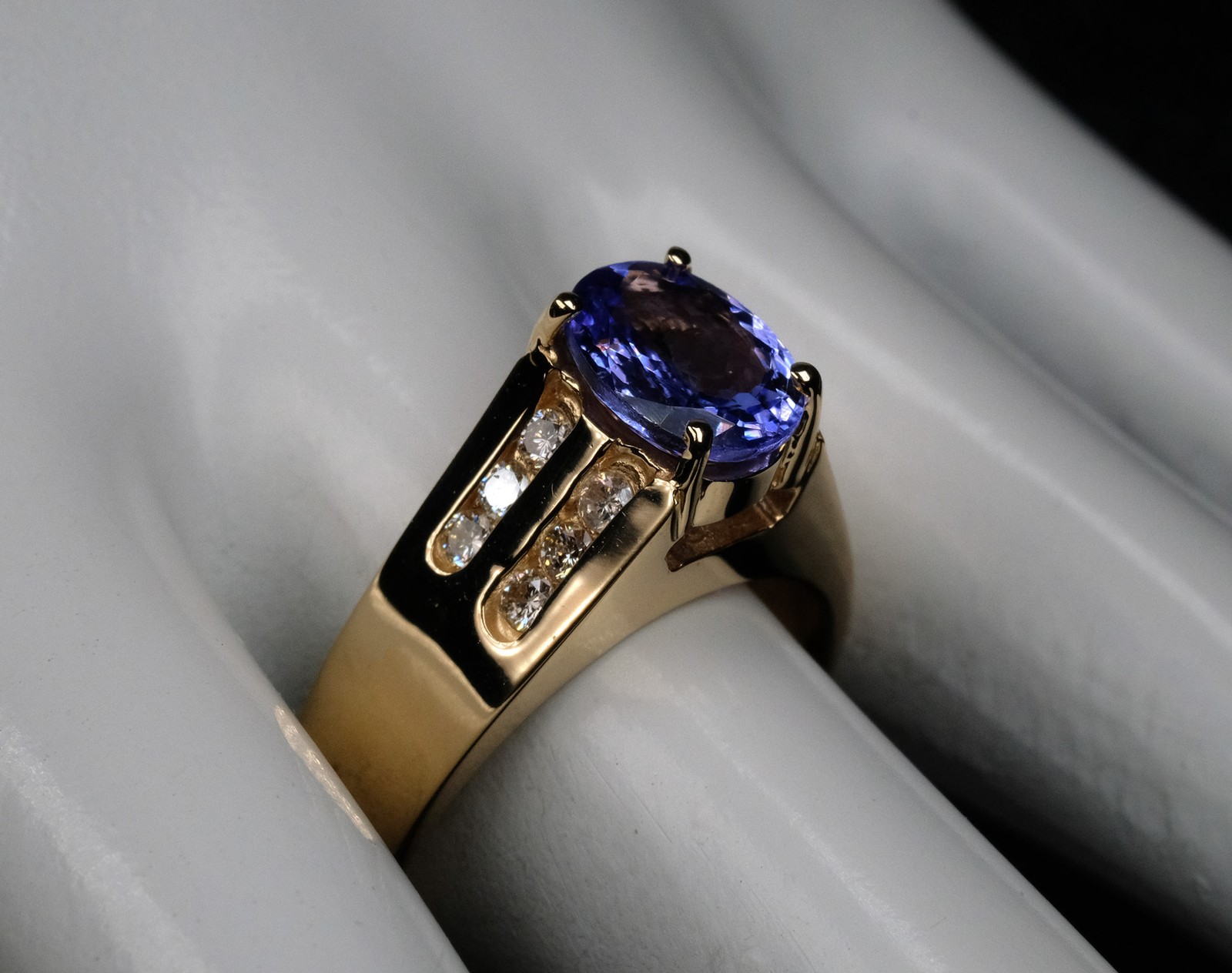 Pre-Owned 14K Yellow Gold 1.39ct Tanzanite .42ct Diamond Ring 6.2gm Sz 8.25