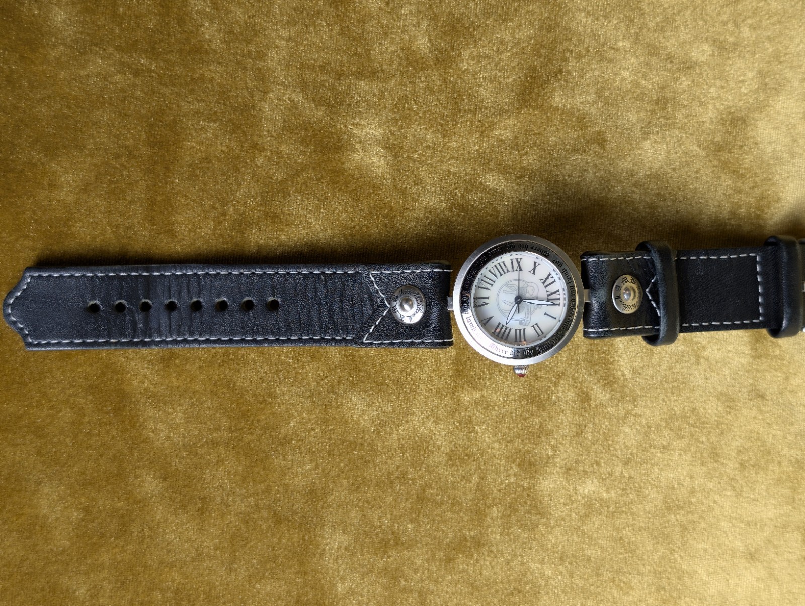 Gwen Stefani L.A.M.B. Watch RARE Mother Of Pearl Dial 30mm Silver Black Leather