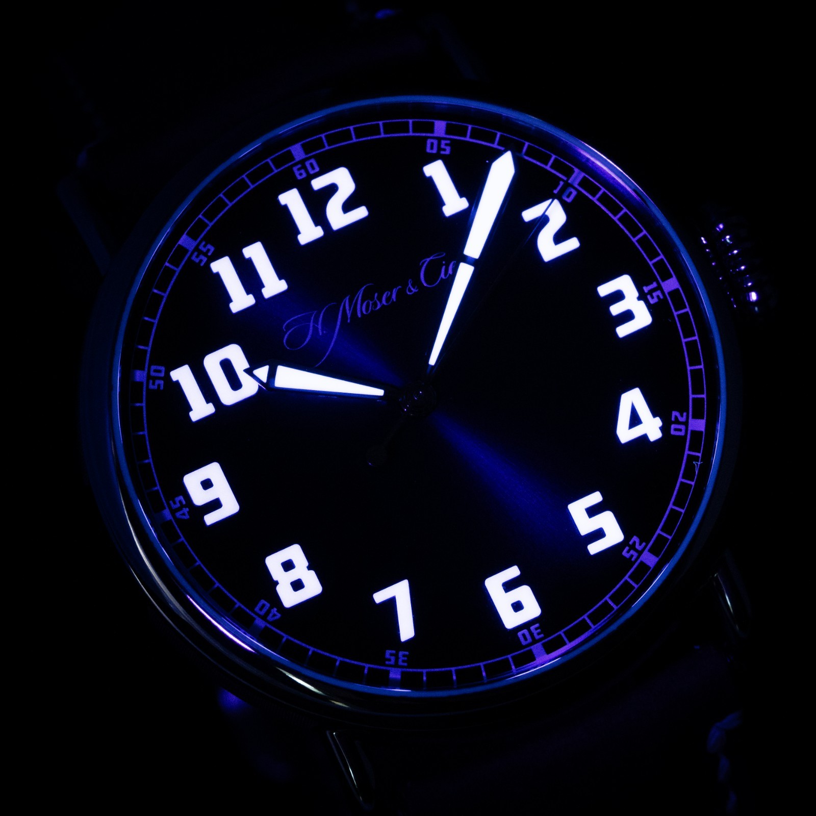 H. Moser & Cie. Heritage Centre Seconds Funky Blue FULL SET 42mm REF 8200-1201