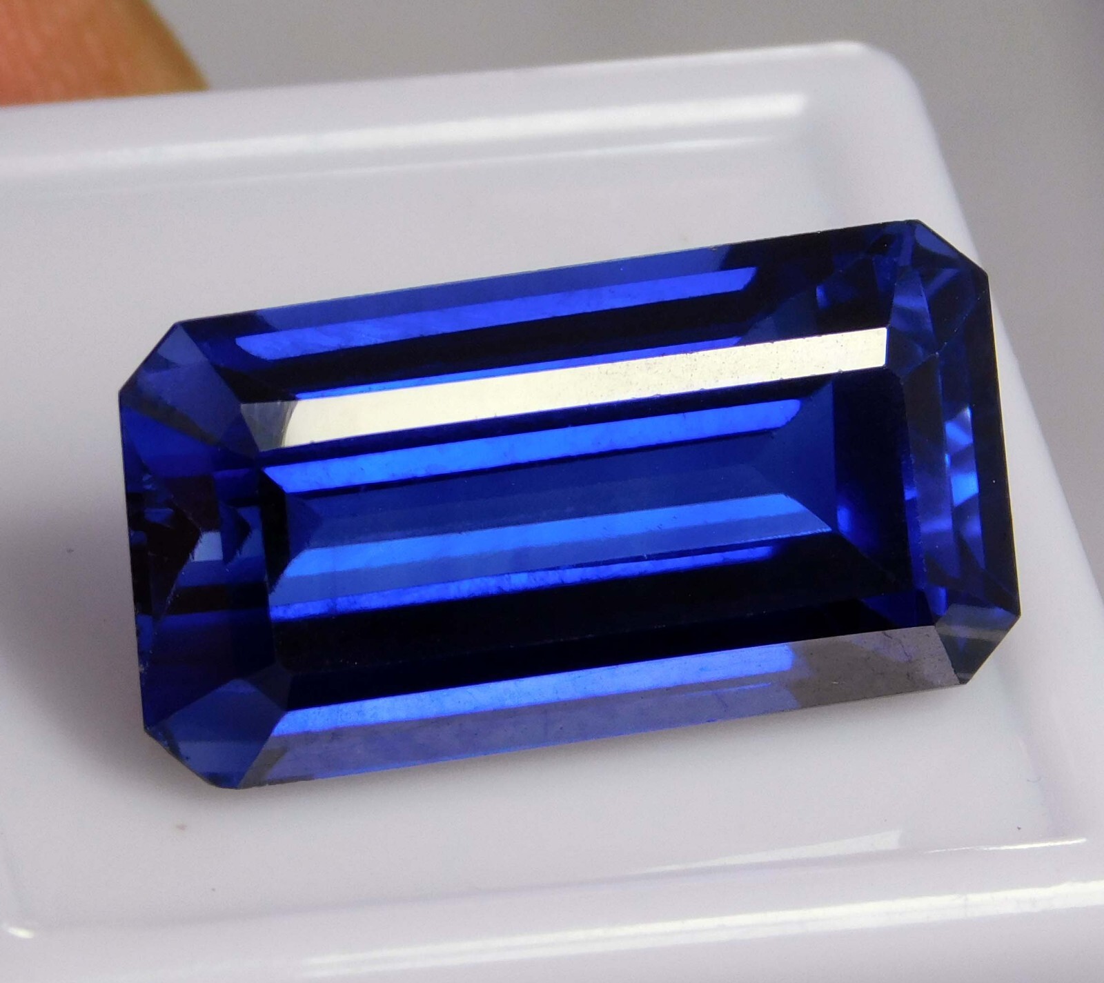 Certified Natural 21.25 Ct Ceylon Blue Sapphire Emerald Cut Loose Gemstone