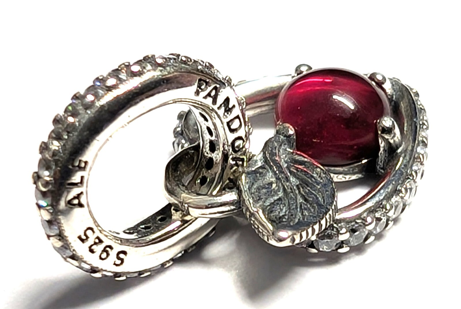 Authentic Pandora Pendant, Disney Snow White Apple, #399553C01