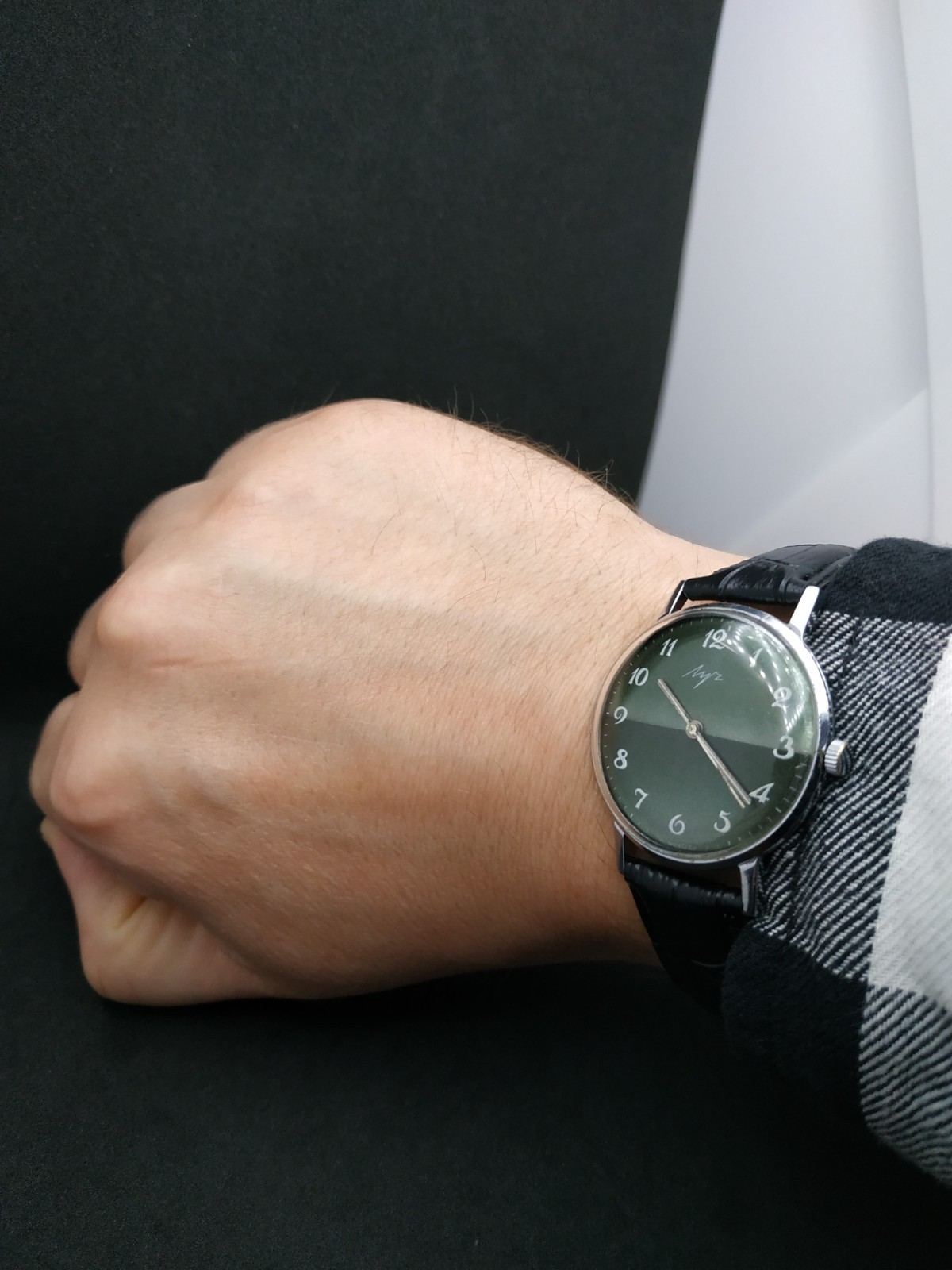 Retro Men’s Watch Luch Slim USSR Mechanical 2209 SERVICED Vintage Soviet Casual