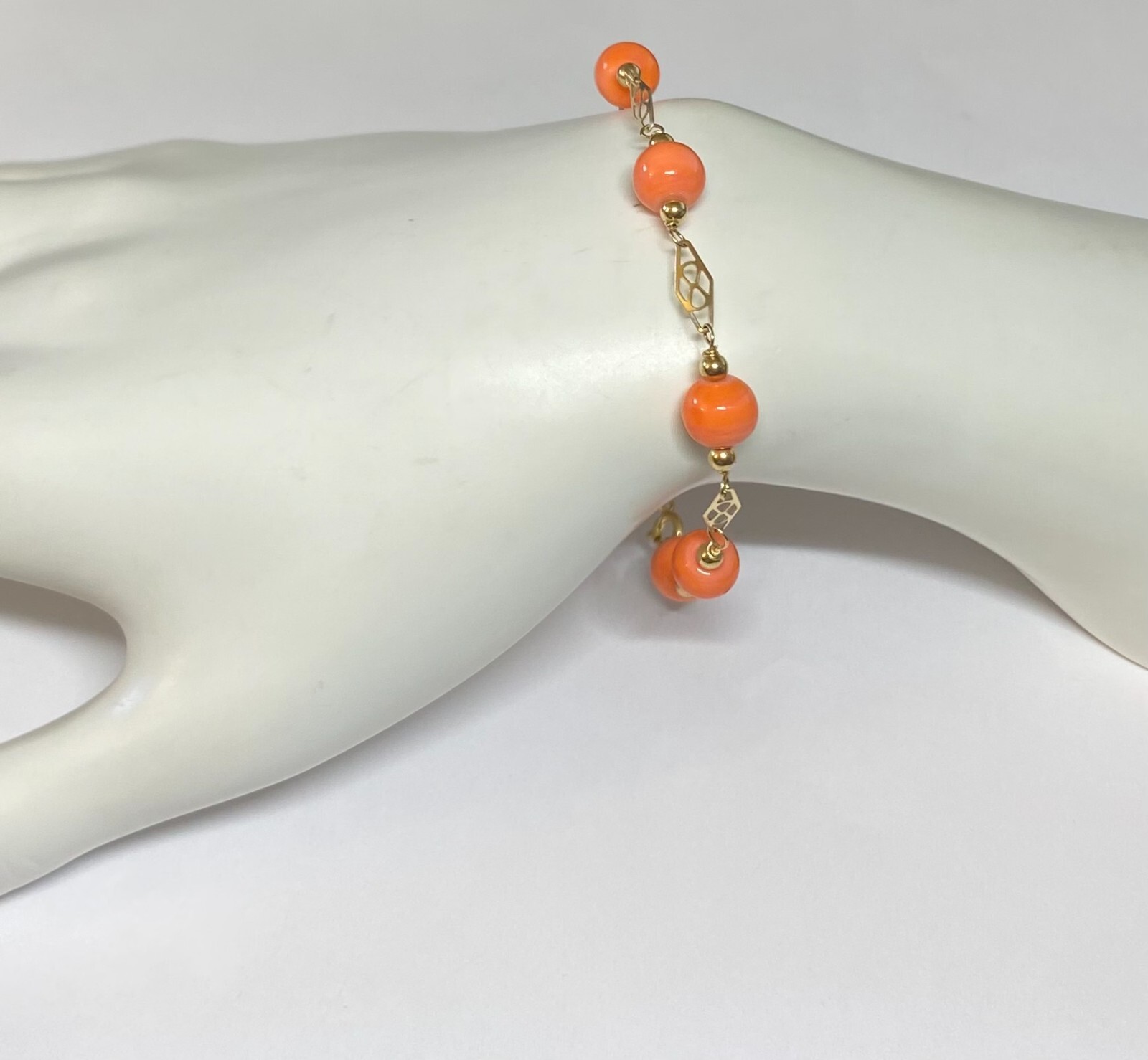 14 Karat Yellow Gold Filled Simulated 8mm Pink Coral 7.5″ Plaque Bracelet