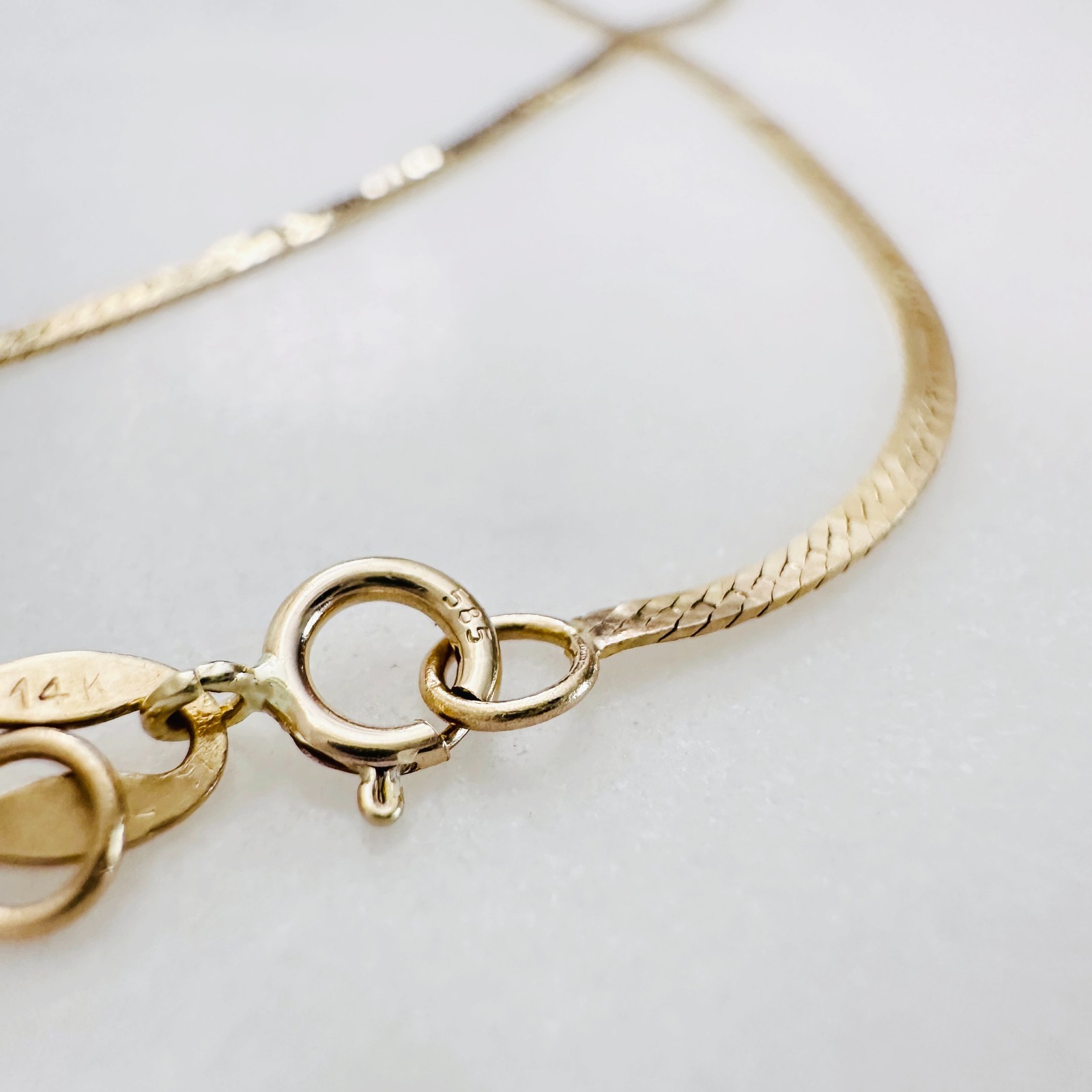 Solid 14K Yellow Gold Thin Herringbone Link Chain Bracelet, 1.3mm, 7″, 1g