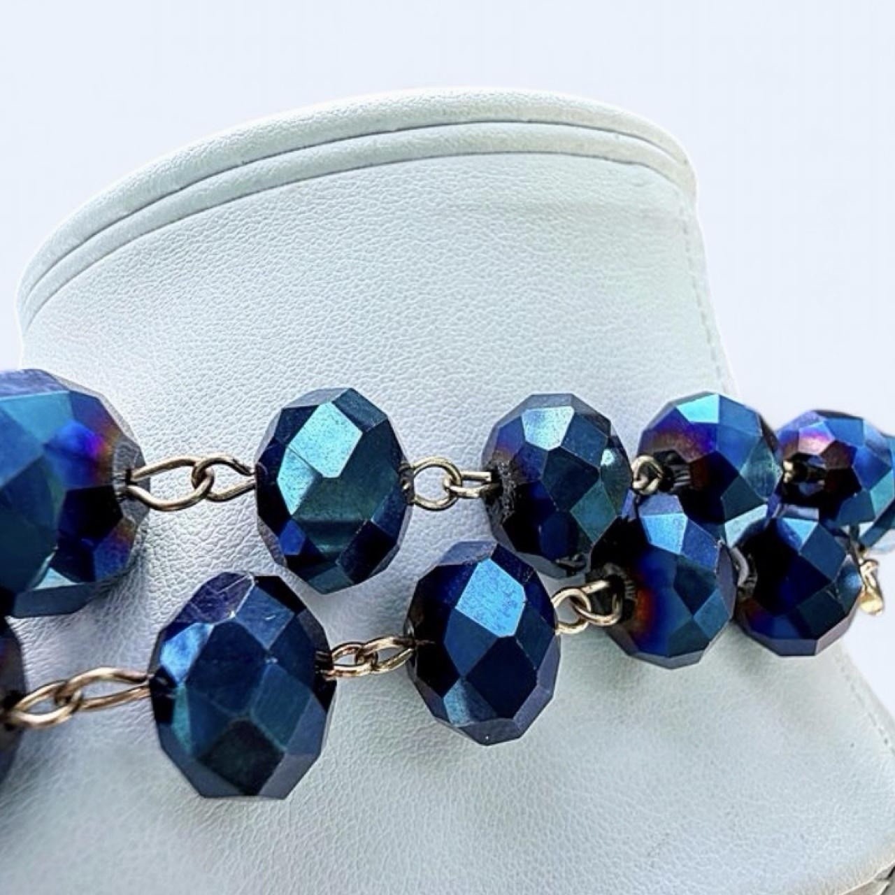Stunning Vintage-Style Iridescent Peacock Blue Faceted Glass Rope Necklace