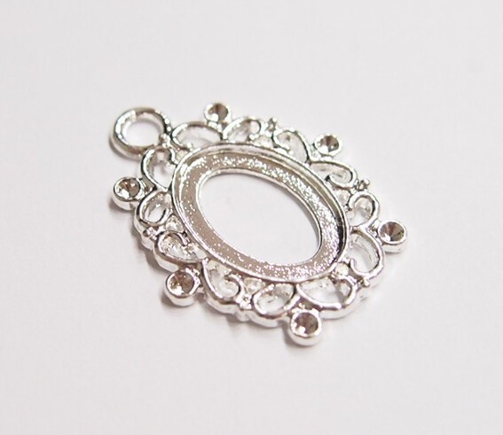15 of 18x13mm Victorian Shiny Silver Round Oval Loops Pendant Settings 34x26mm