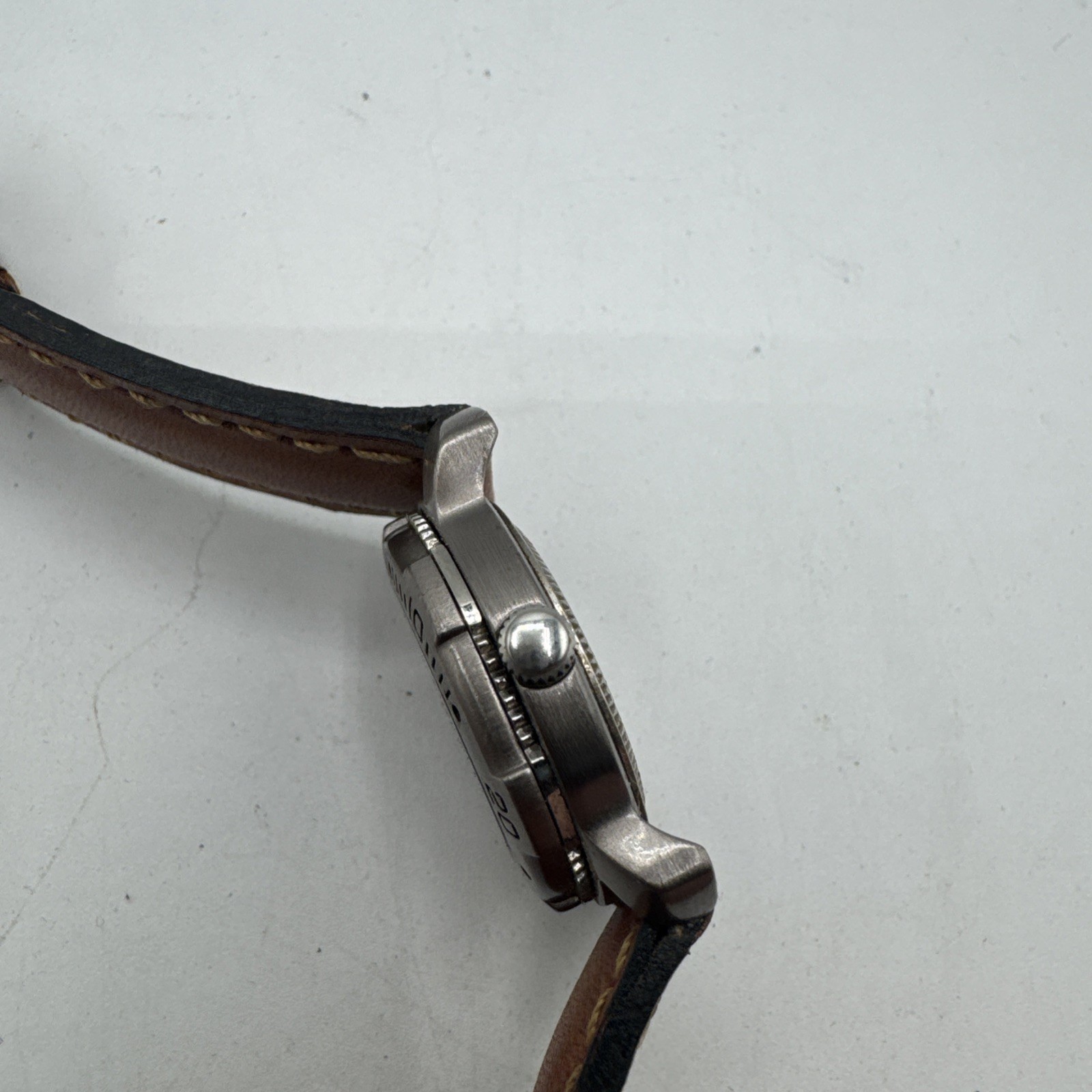 Victorinox Swiss Army Watch Black Dial Brown Leather Strap Water Resistant 166ft