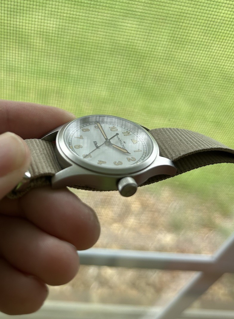 Hamilton Khaki Field Quartz Watch Case – 33 mm H69301910 – Complimentary Strap