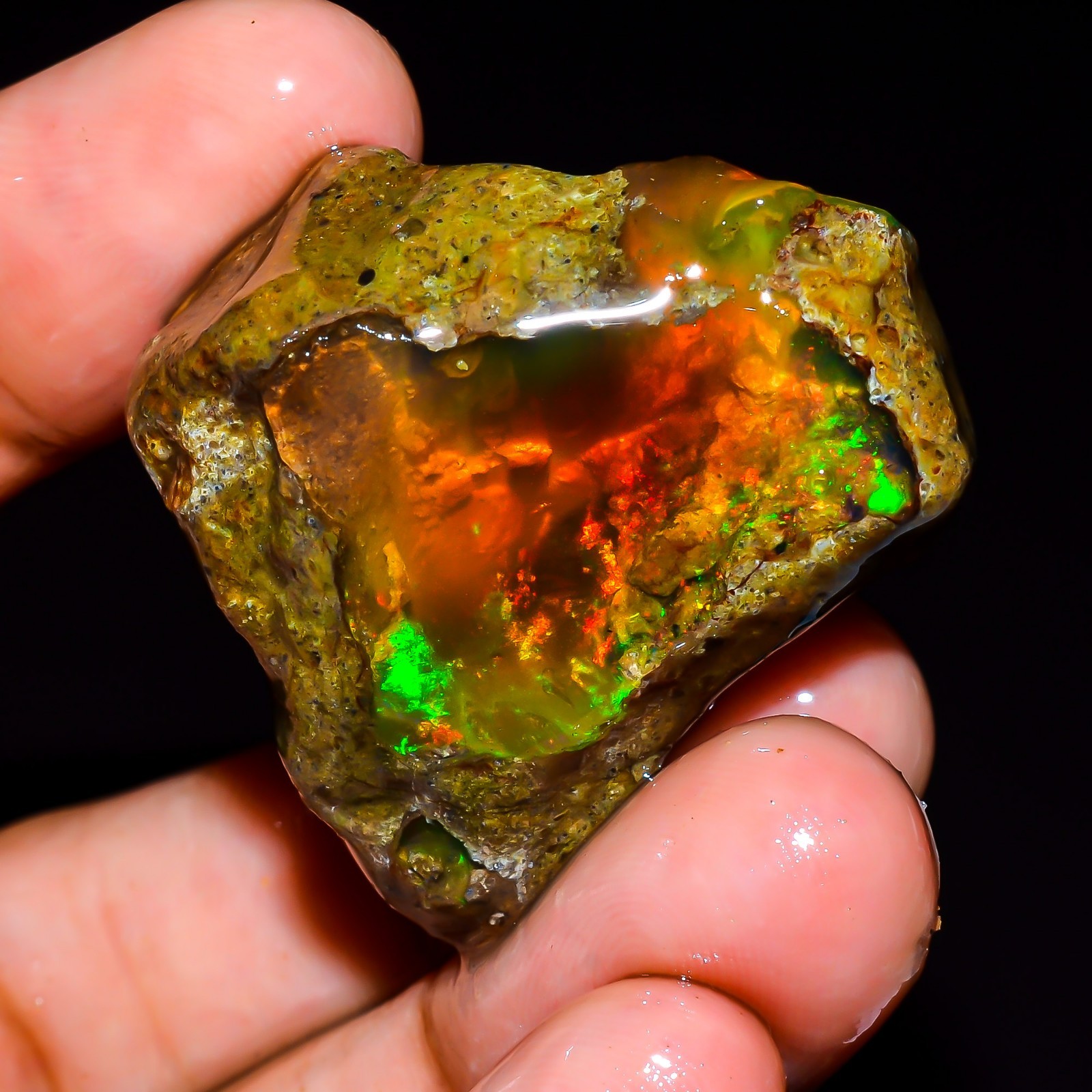 58 Ct Fire Opal Ethiopian Natural Oil Rough Gemstone For Jewelry 33x26x13 mm