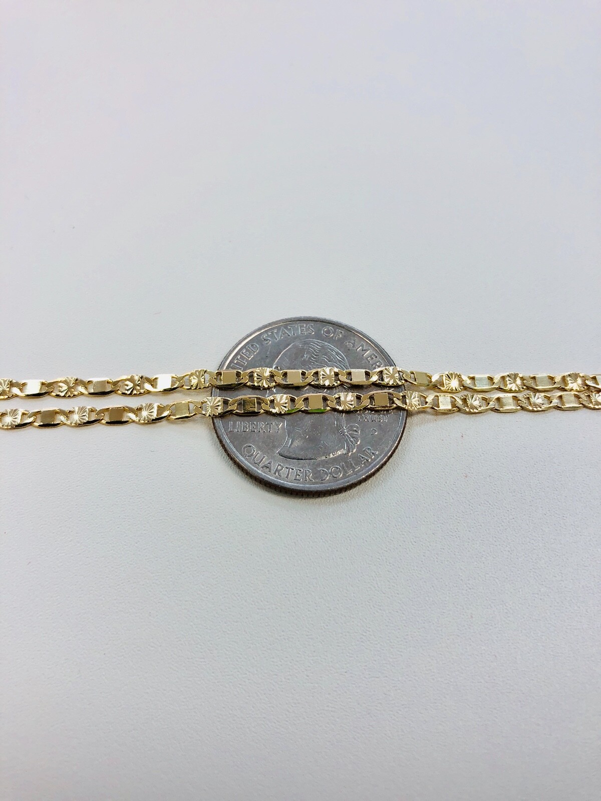 18k Oro Laminado Medalla de Virgen de Guadalupe & Cadena 16″ Para Mujer o Niños