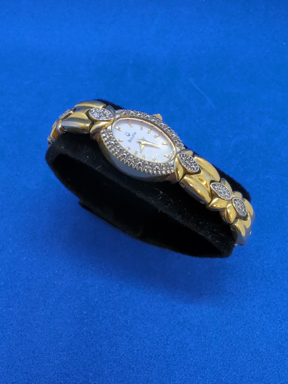 Bulova Gold Plated Watch, 12 Diamonds Oval Face, Petite vintage 98R34