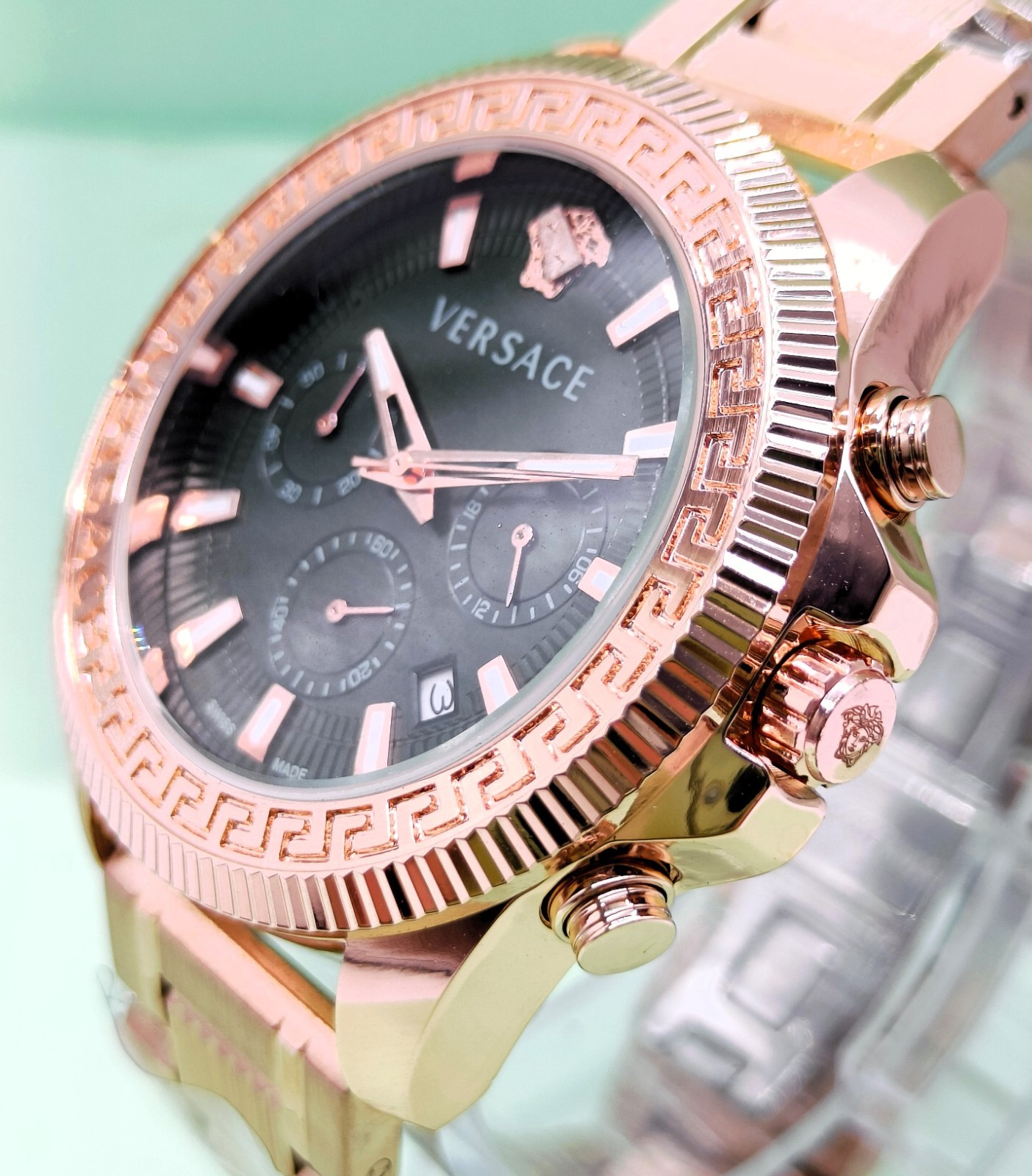 Good Versace Chronograph Date Indicator Quartz Analog Men’s Wrist Watch