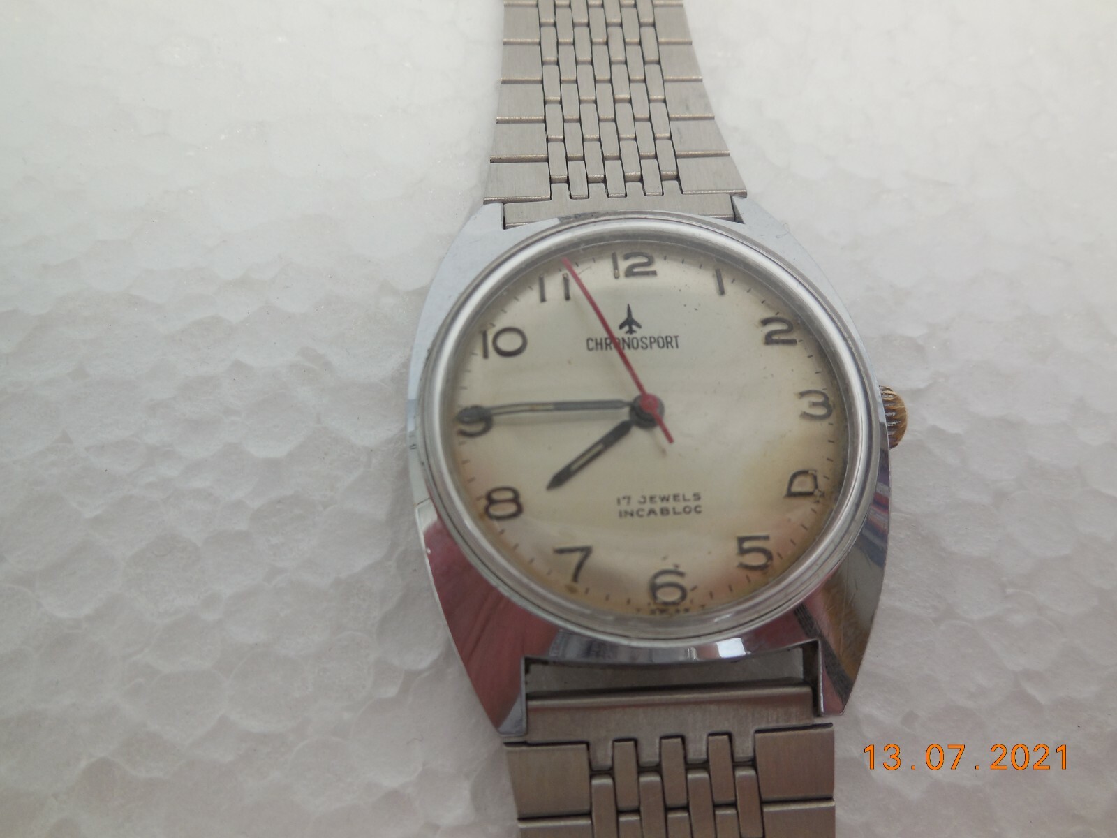 Vintage Swiss Chronosport 17 Jewel Incabloc Watch ~ Stainless Steel Case & Strap