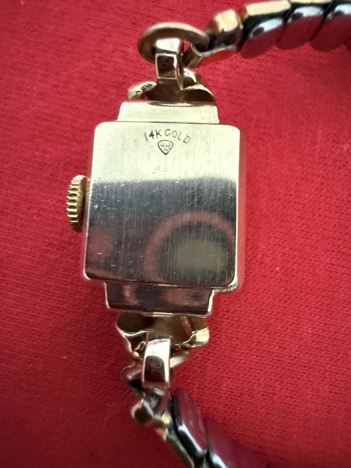 Rare Vintage Lady’s Elgin Watch. 14k Gold Case W/4 Diamonds. Runs Great!