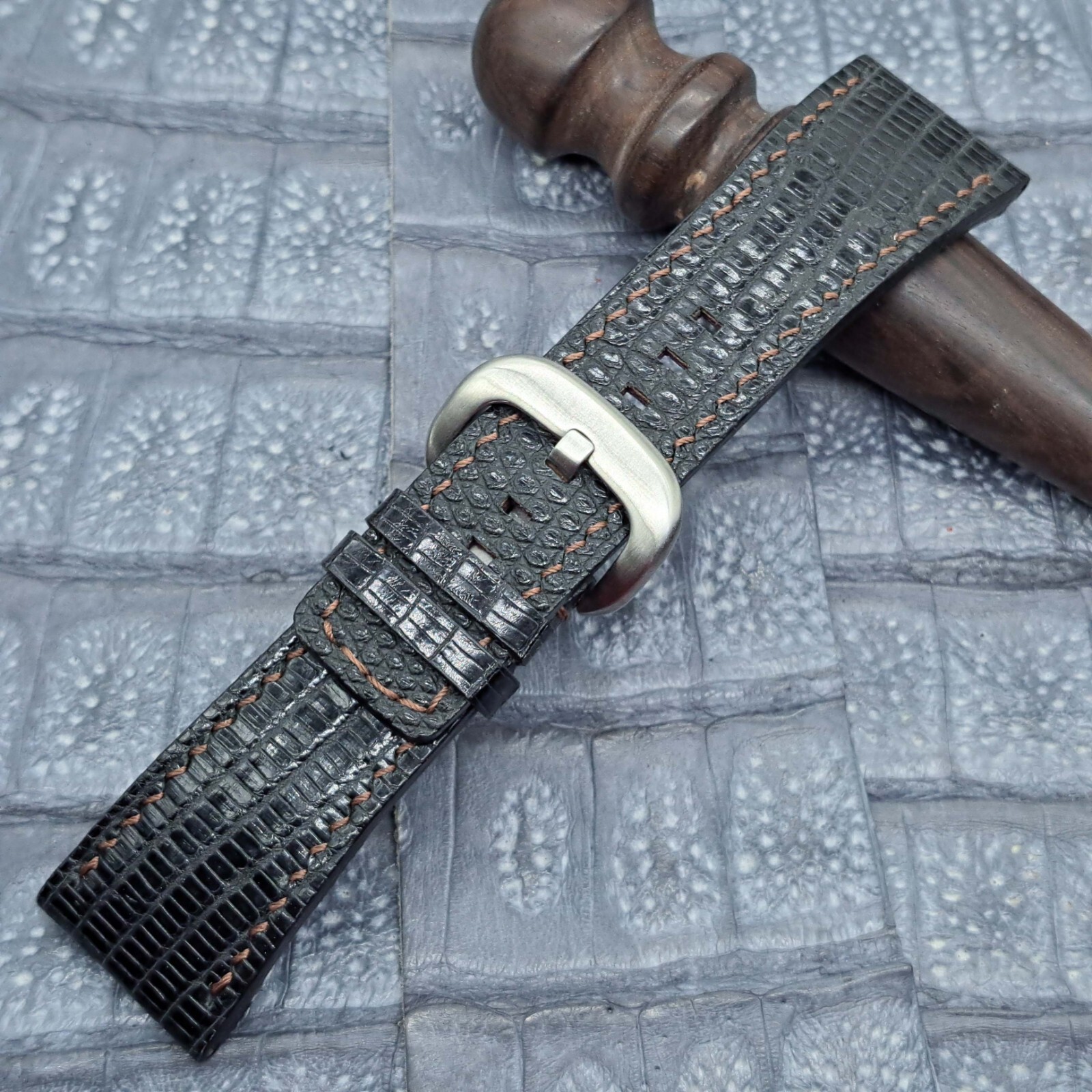 28mm/24mm Lizard Leather Watch Band Bespoke Exotic Leather Minimalist Design