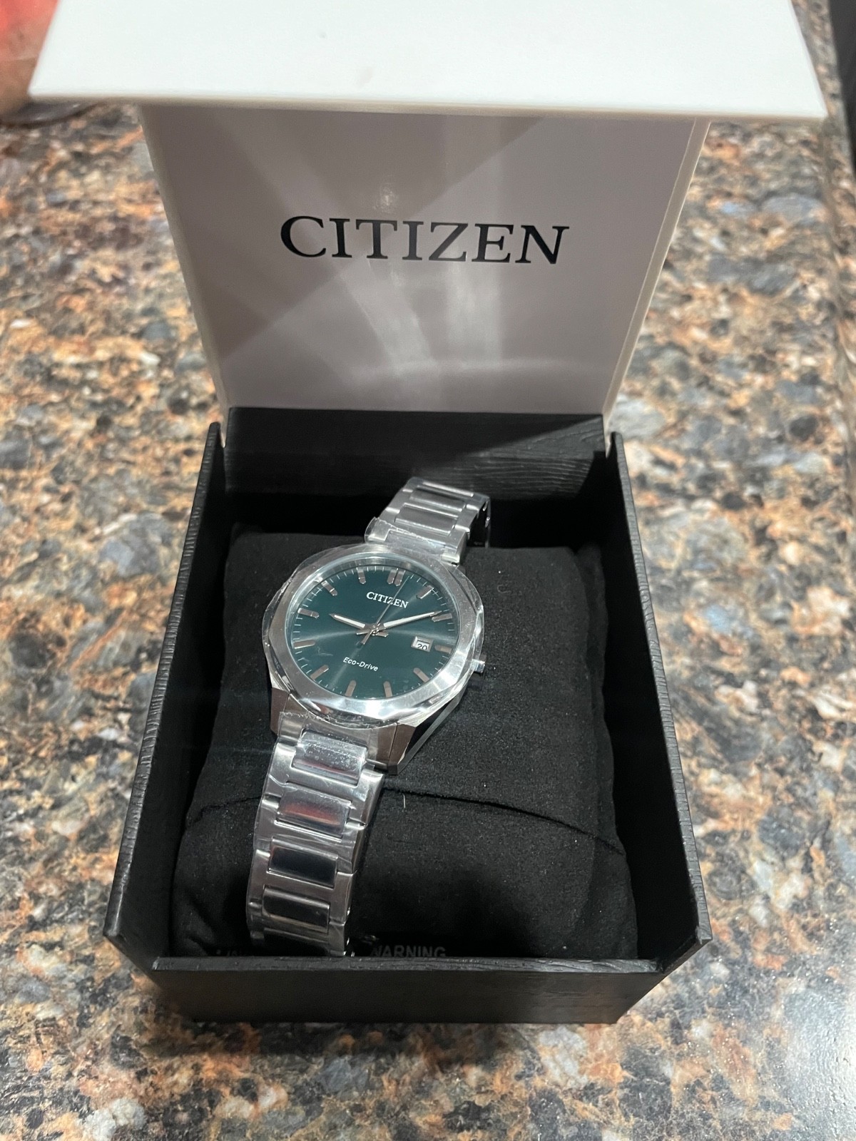 citizen eco-drive mens watch wr100 Green brand new