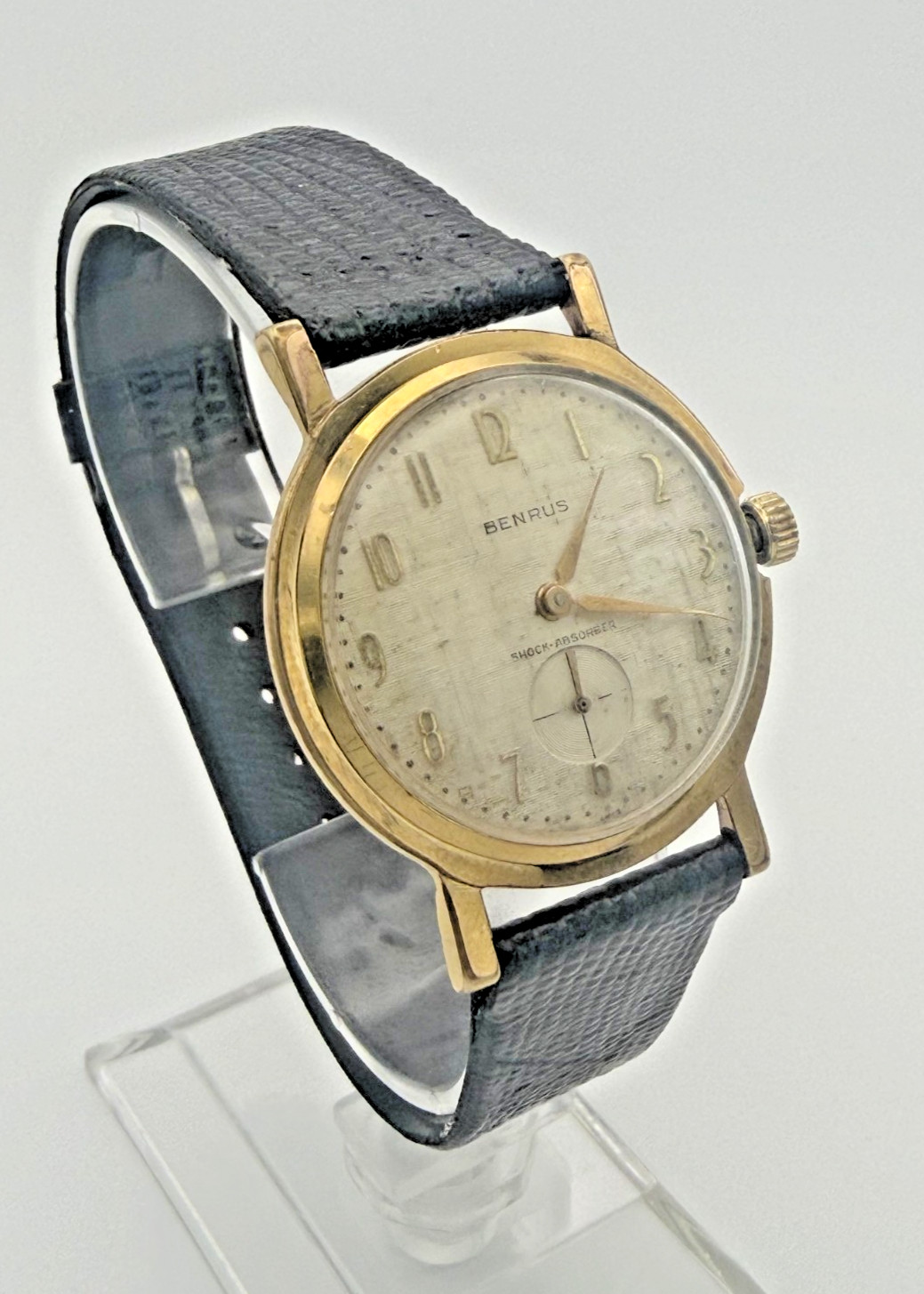 Benrus Men’s Round Manual Wind Vintage Mechanical Wristwatch – Lot 134