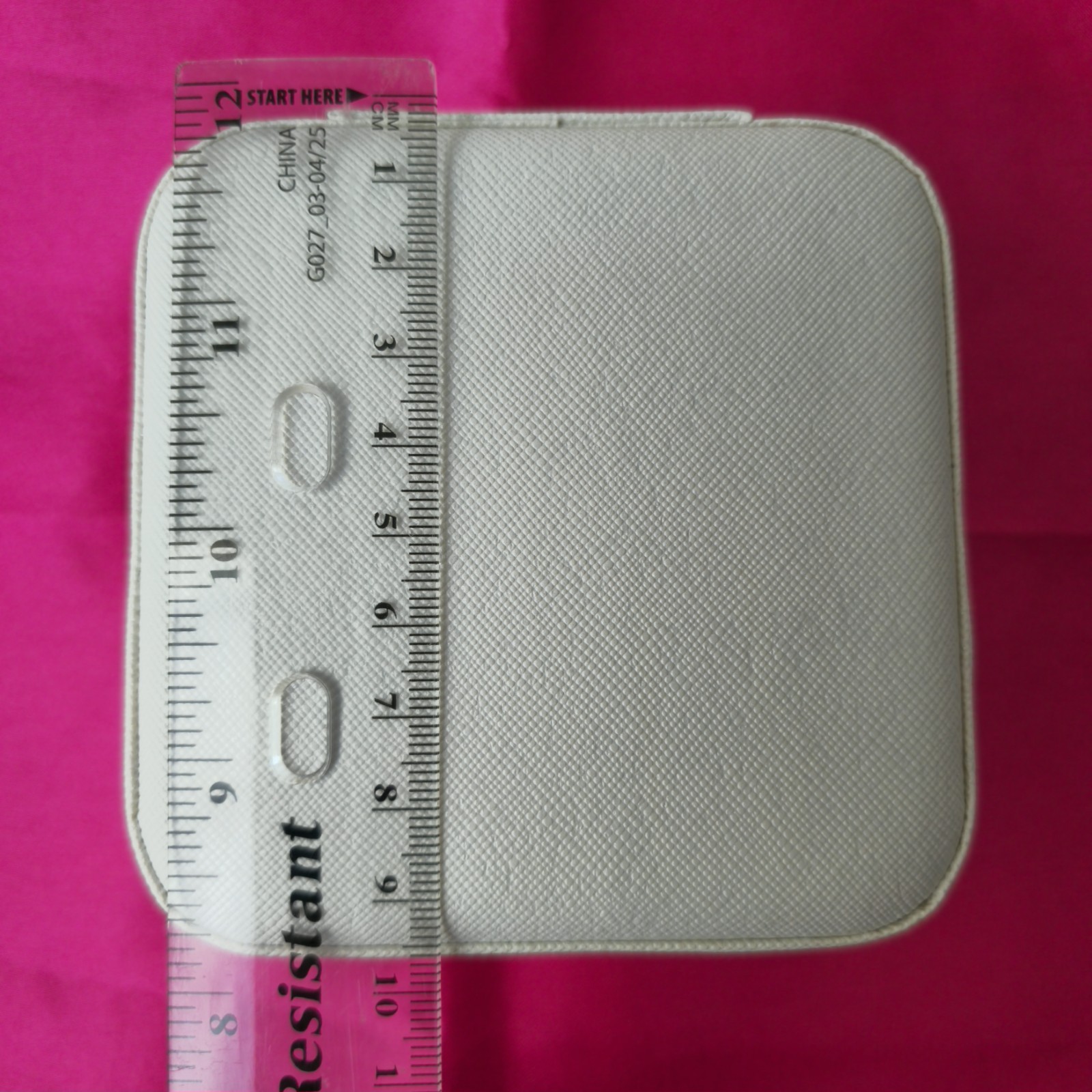 White Square Zip-Around Travel Jewelry Case / Jewelry Box 9.5 × 9.5″