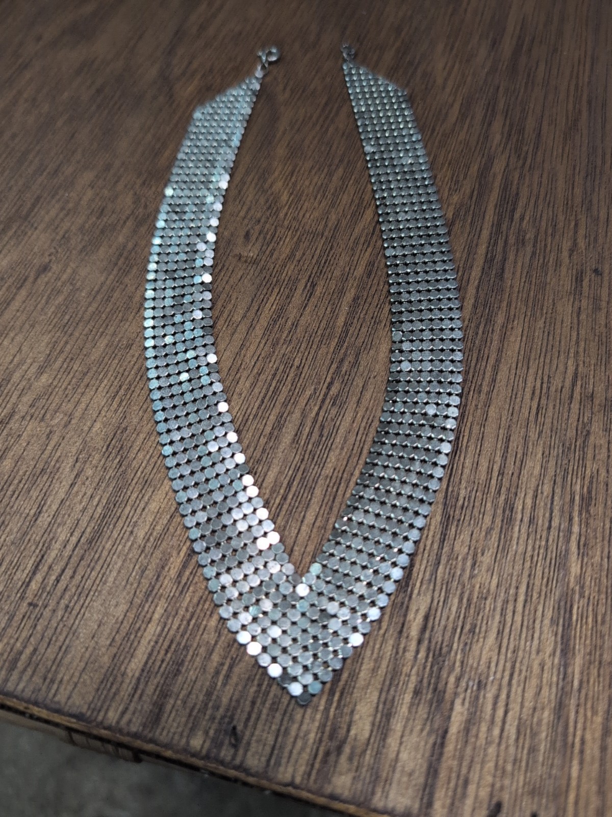 Vintage Mesh-V- Necklace Silver-tone 14.5″in(36cm)