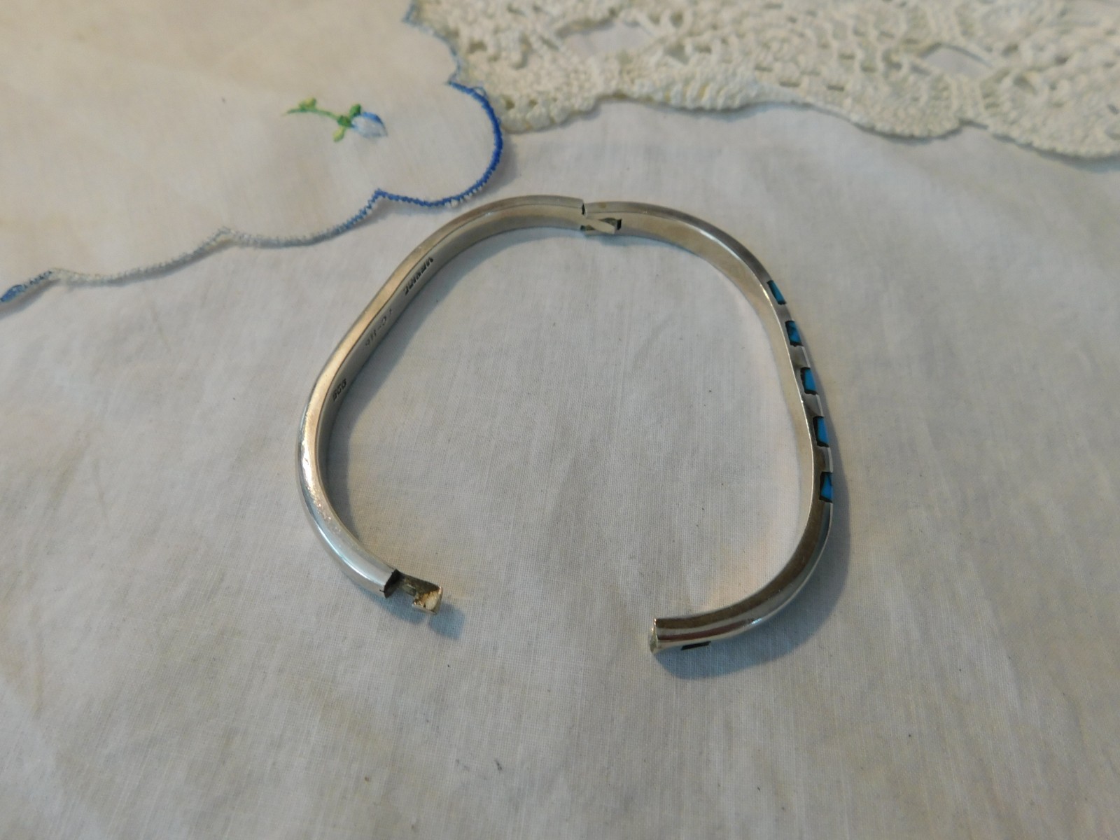 Taxco Sterling Silver Turquoise Hinged Bangle Bracelet Vintage Mexico 925 TC-116