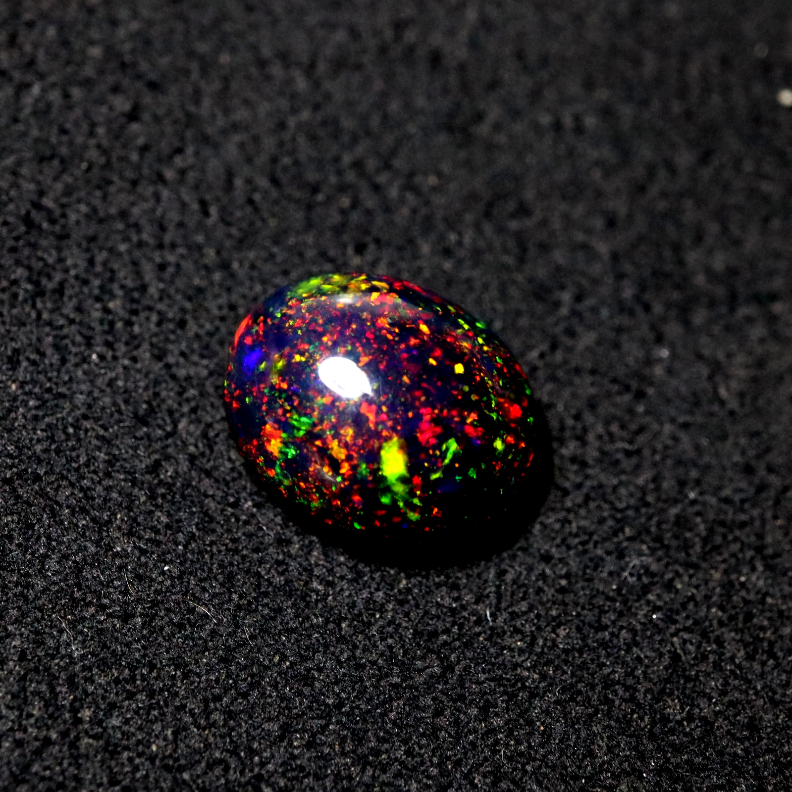 5.8 Cts 14.9×12.1 MM Real AAA Multi Flashy Fire Smoked Black Ethiopian Opal Oval
