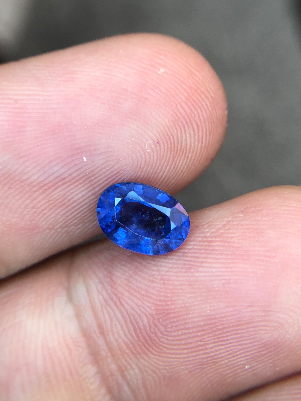 2.35 ct beautiful cornflower blue ceylon sapphire normal heat