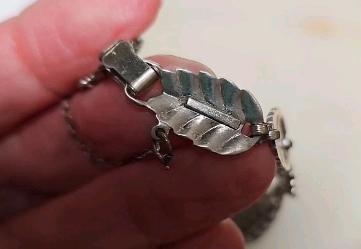 Vintage Signed B.B. Sterling Leaf Design Bracelet with Marcasite Stones 7 5/8″