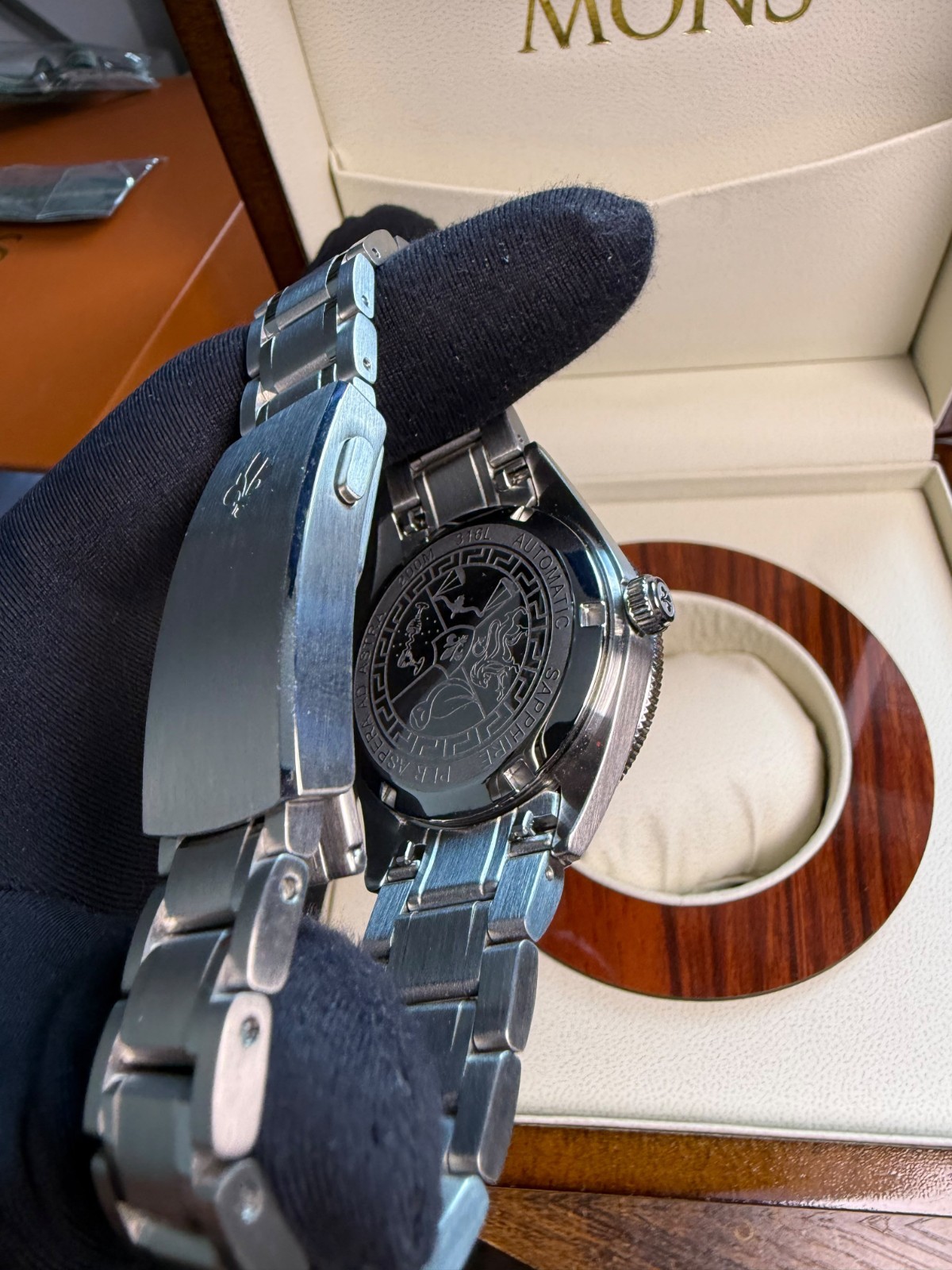 Mons Automatic Watch SWISS MADE Sellita SW SW200