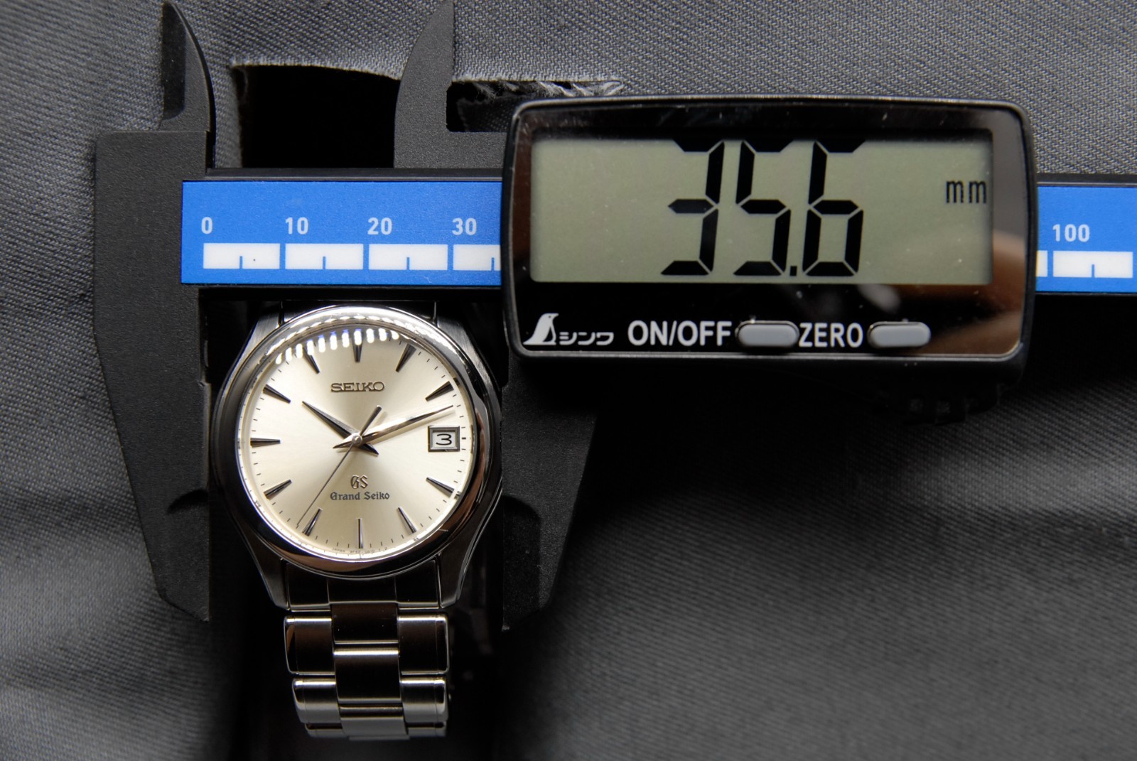 1999 [Near MINT] GRAND SEIKO 9F62-0A10 GS 35mm Silver Dial Date QZ Men’s Watch