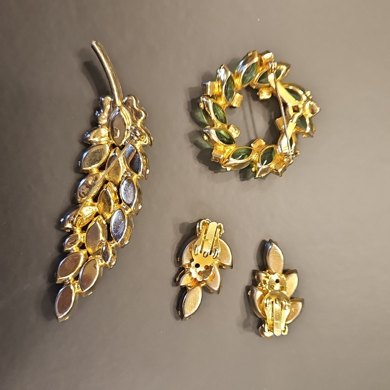 Vintage MidCentury Parure: Leaf/Wreath Brooches, Matching Earrings Juliana Style