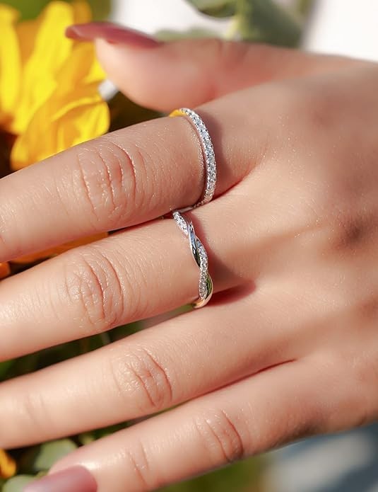 Women Classic Jewelry Ring Exquisite Twisted Ring Engagement Round Eternity Band
