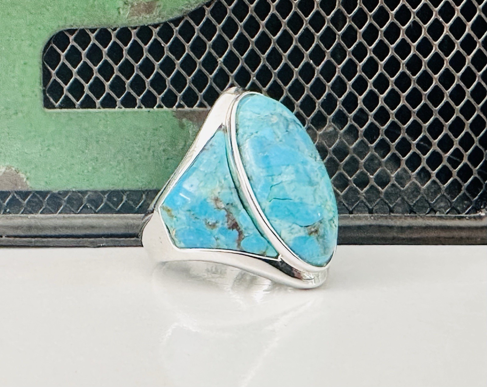 Desihner Southwest STYLE Sterling Silver 925 Turquoise Ring Bold Signed