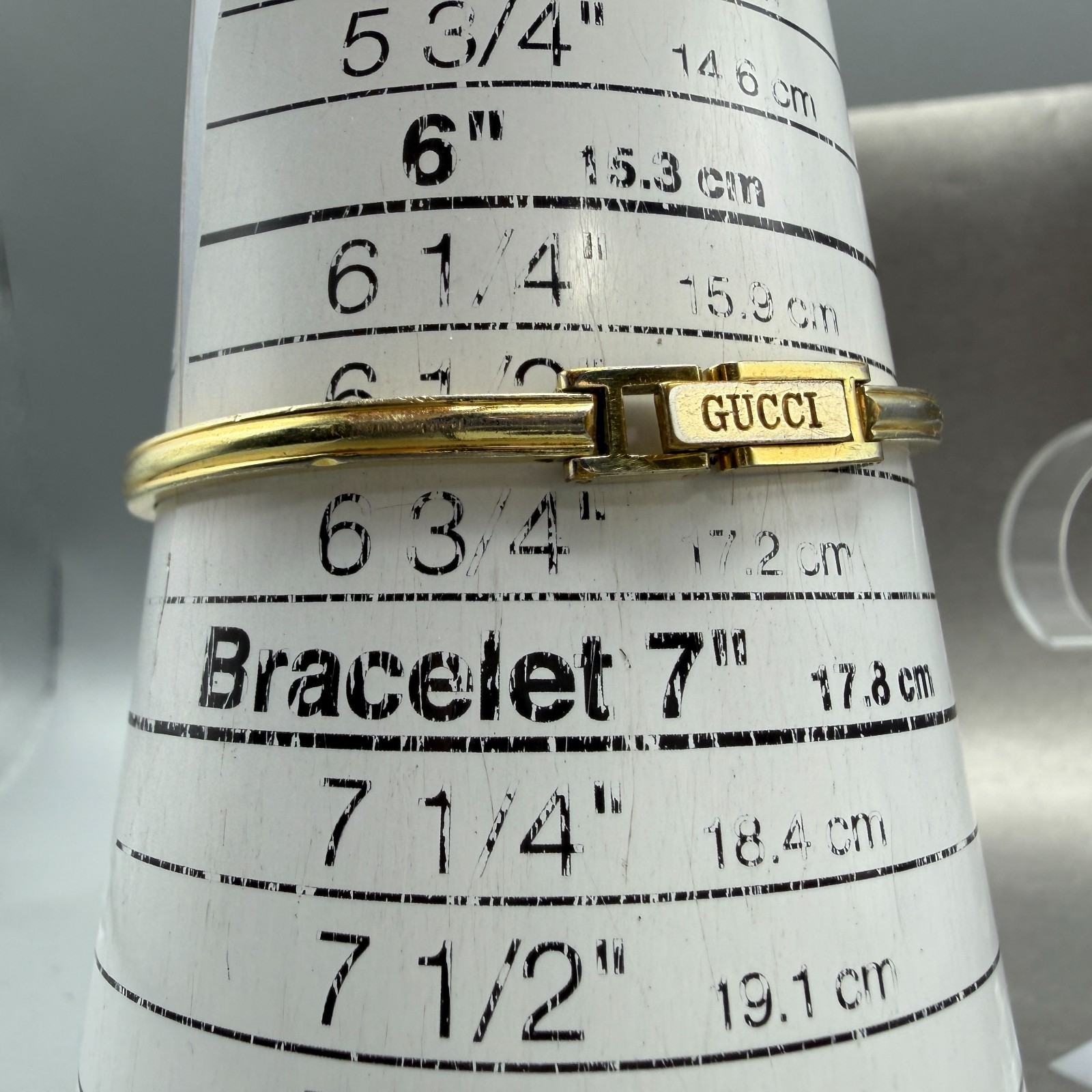 Gucci 1100L Watch Women 26mm White Dial Gold Plated Round Bezel New Battery